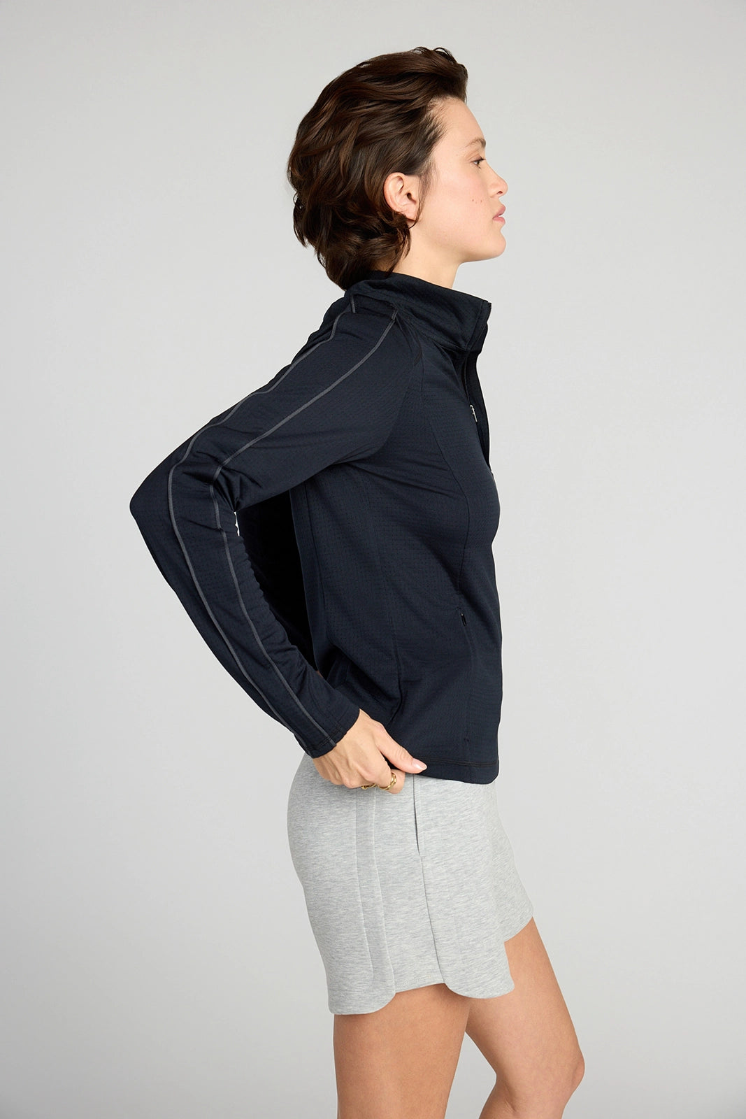 The Run Active GRS Certified Recycled Poly 1/4 Zip Top - Black