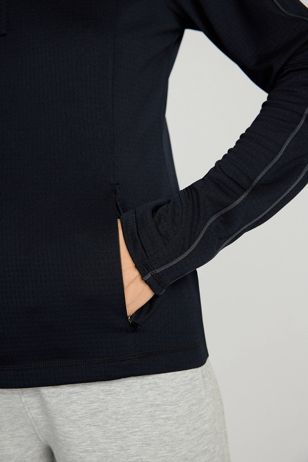 The Run Active GRS Certified Recycled Poly 1/4 Zip Top - Black