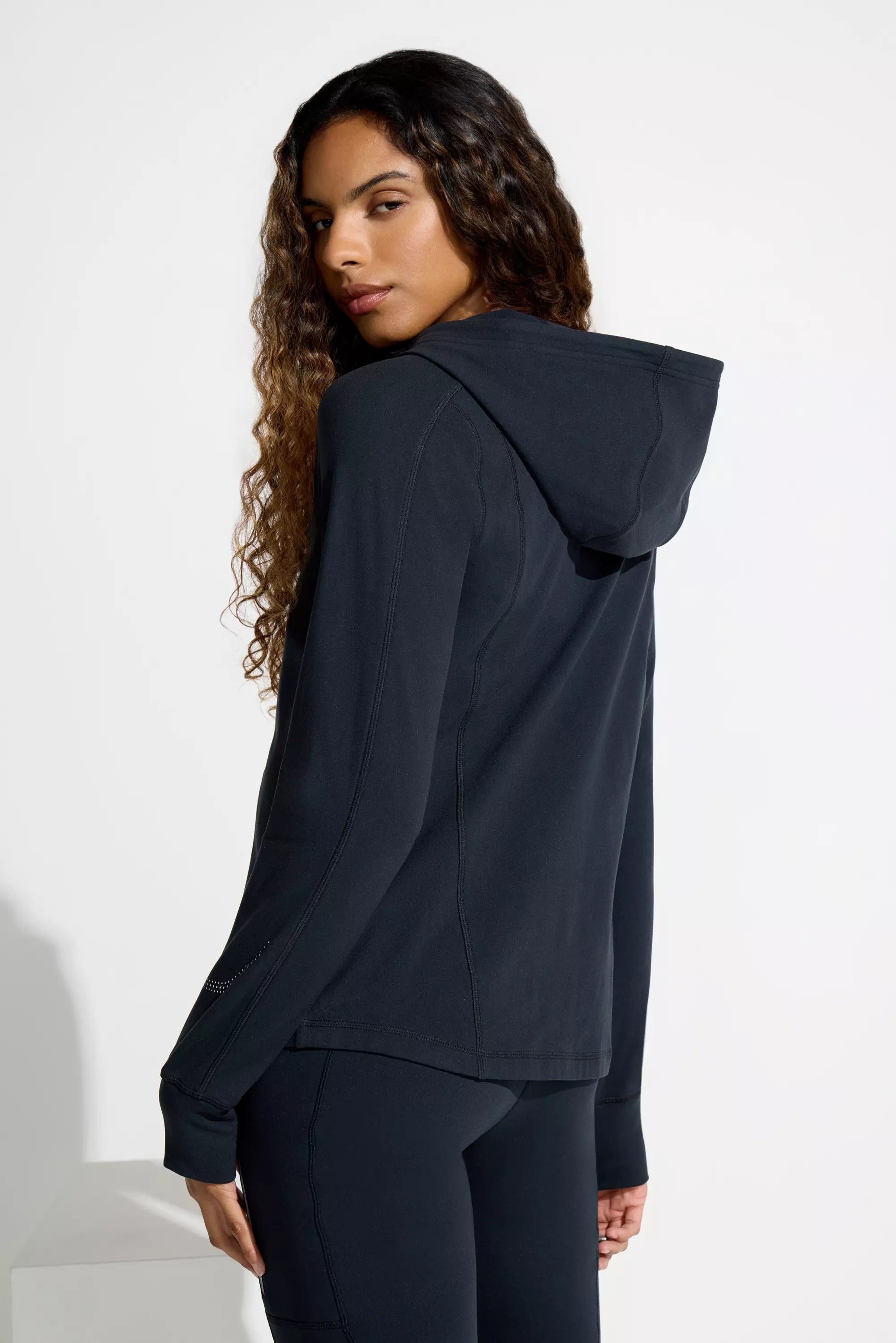 The Stretch GRS Certified Recycled Poly Run Jacket - Black