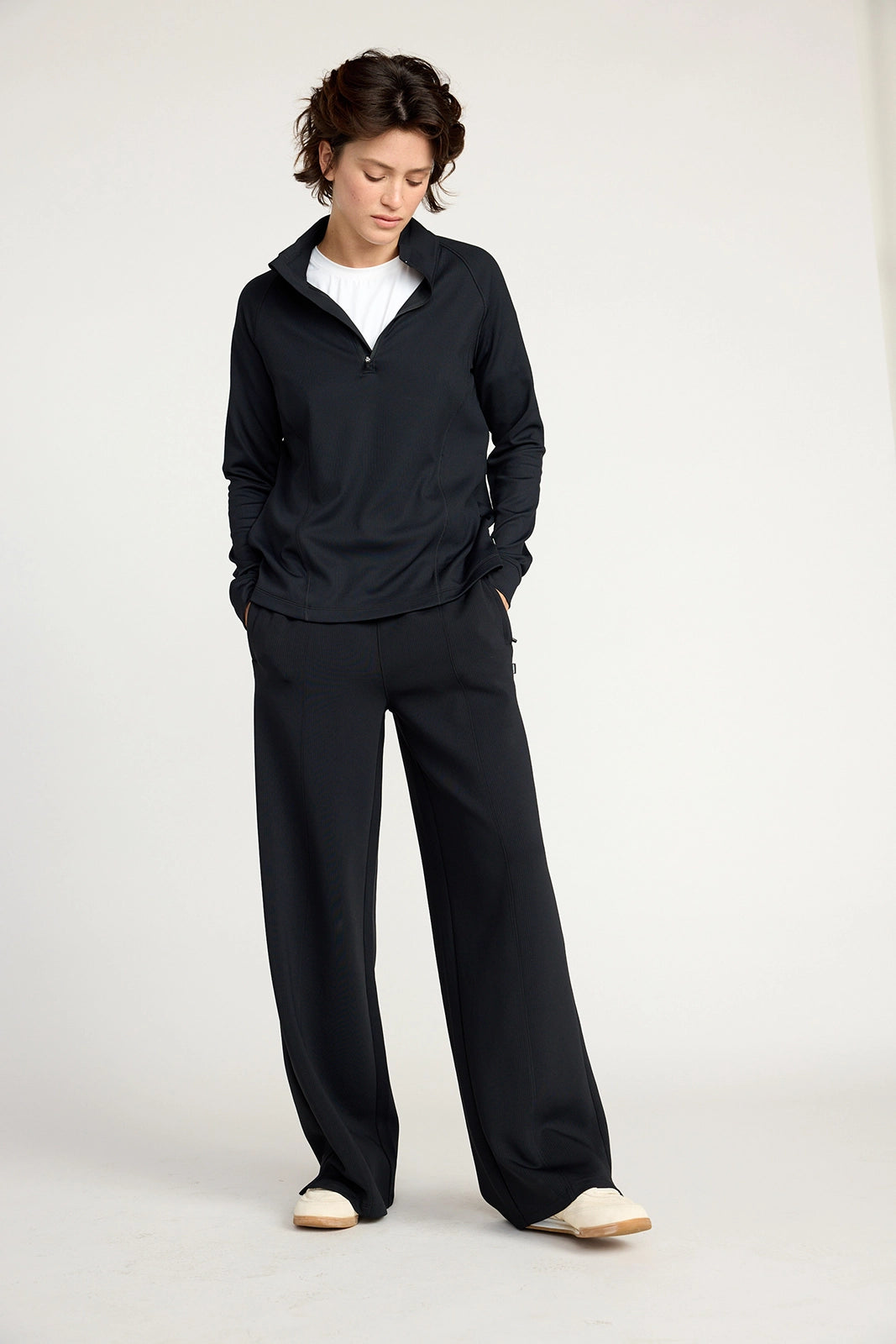 The Active Ribbed GRS Certified Recycled Nylon 1/4 Zip - Black