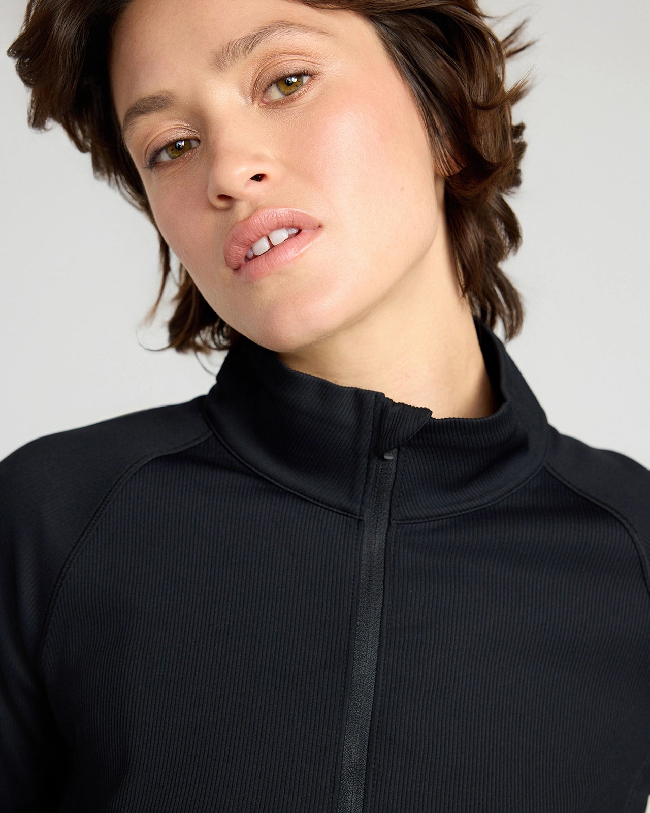 The Active Ribbed GRS Certified Recycled Nylon 1/4 Zip - Black