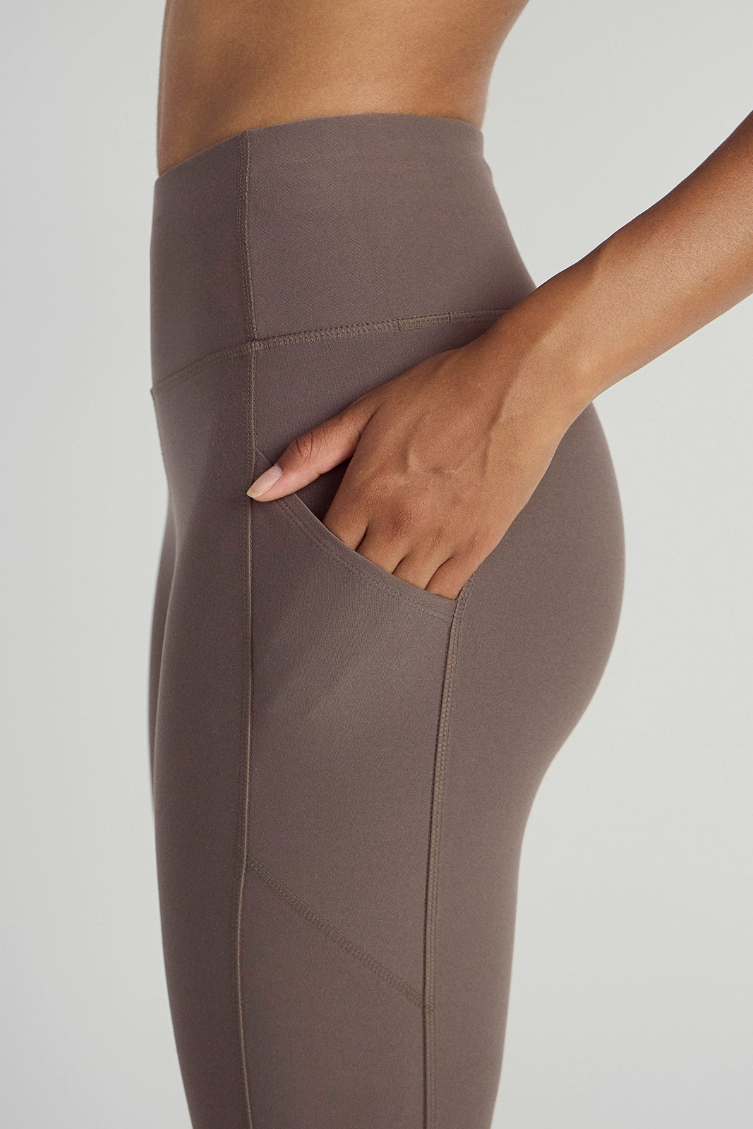 The Active Stretch GRS Certified Recycled Polyester Mesh Panel Legging - Morel