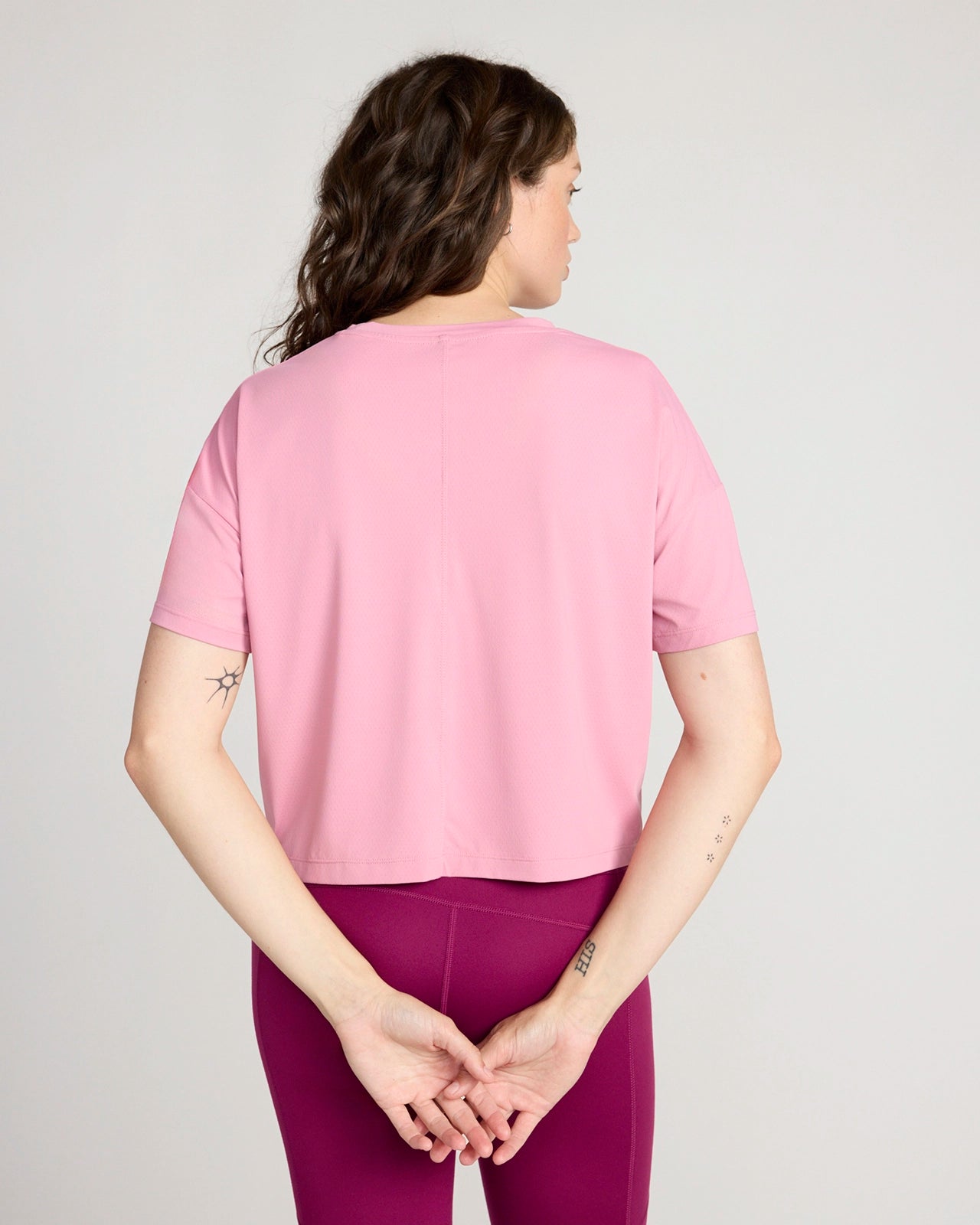 The Breathable GRS Certified Recycled Nylon Mesh Cropped Tee - Polignac Pink