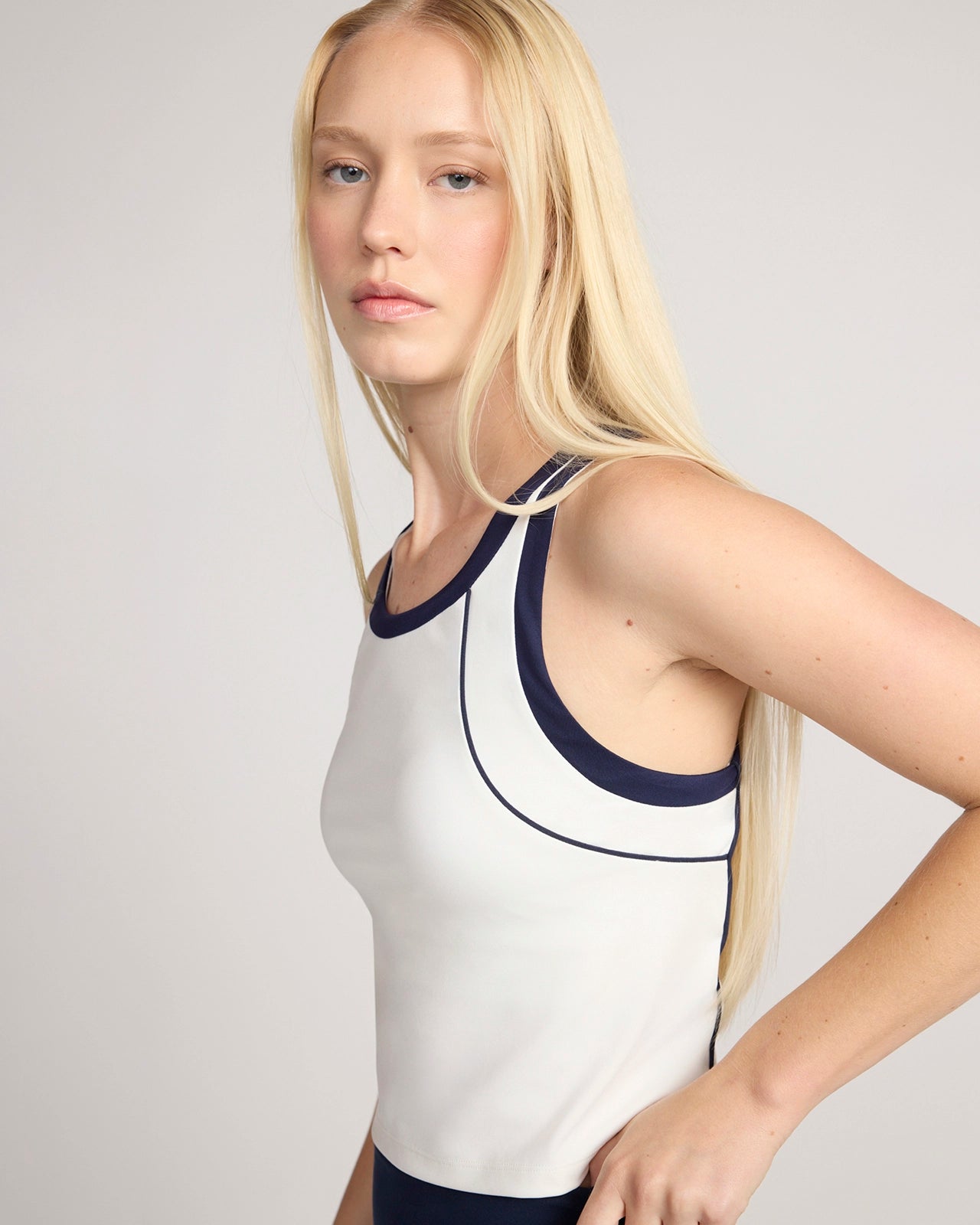 The Active Colour Blocked Cropped Shelf Bra Tank - Coconut Milk/Baritone Blue