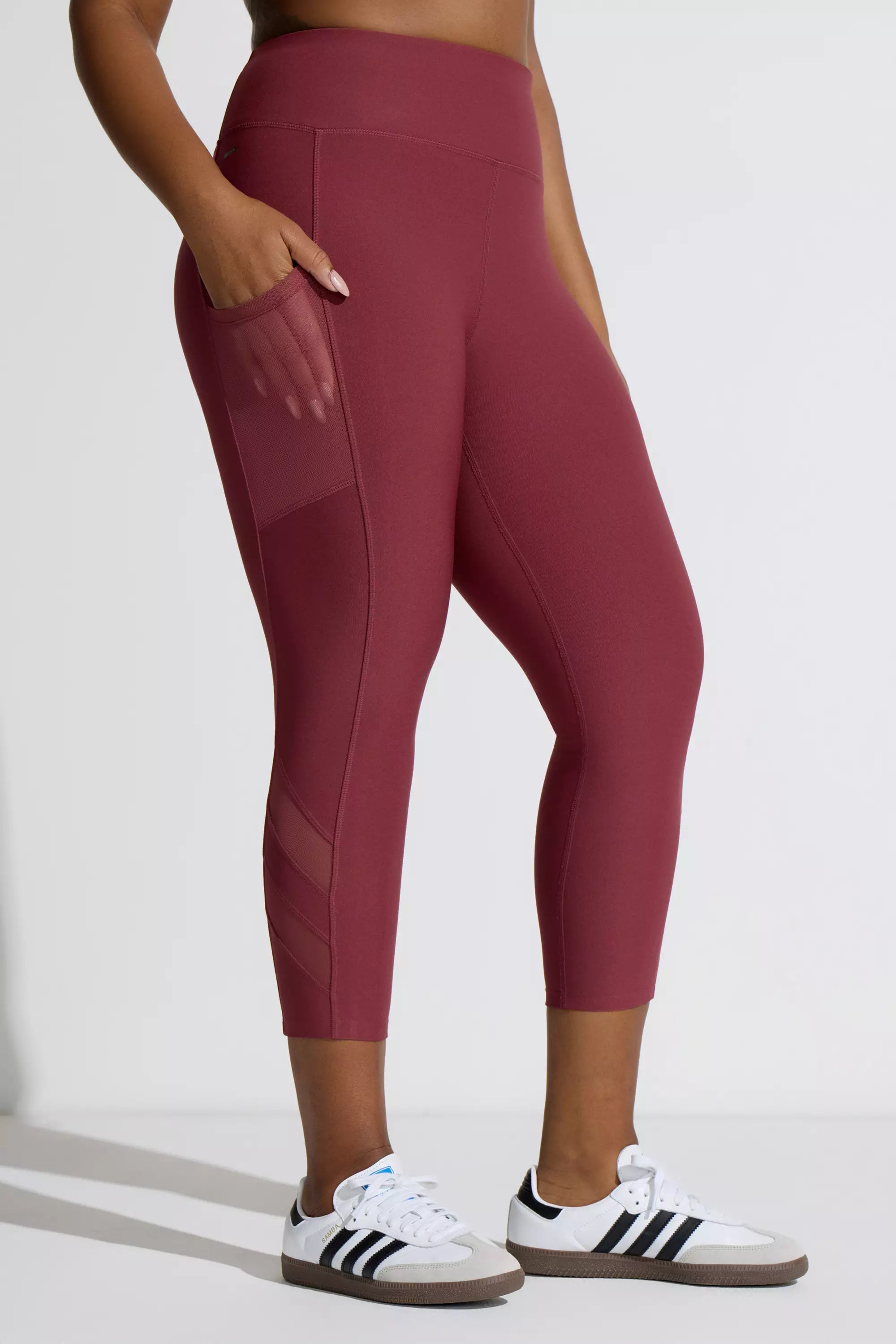 Women’s Mesh Capri - Oxblood Red