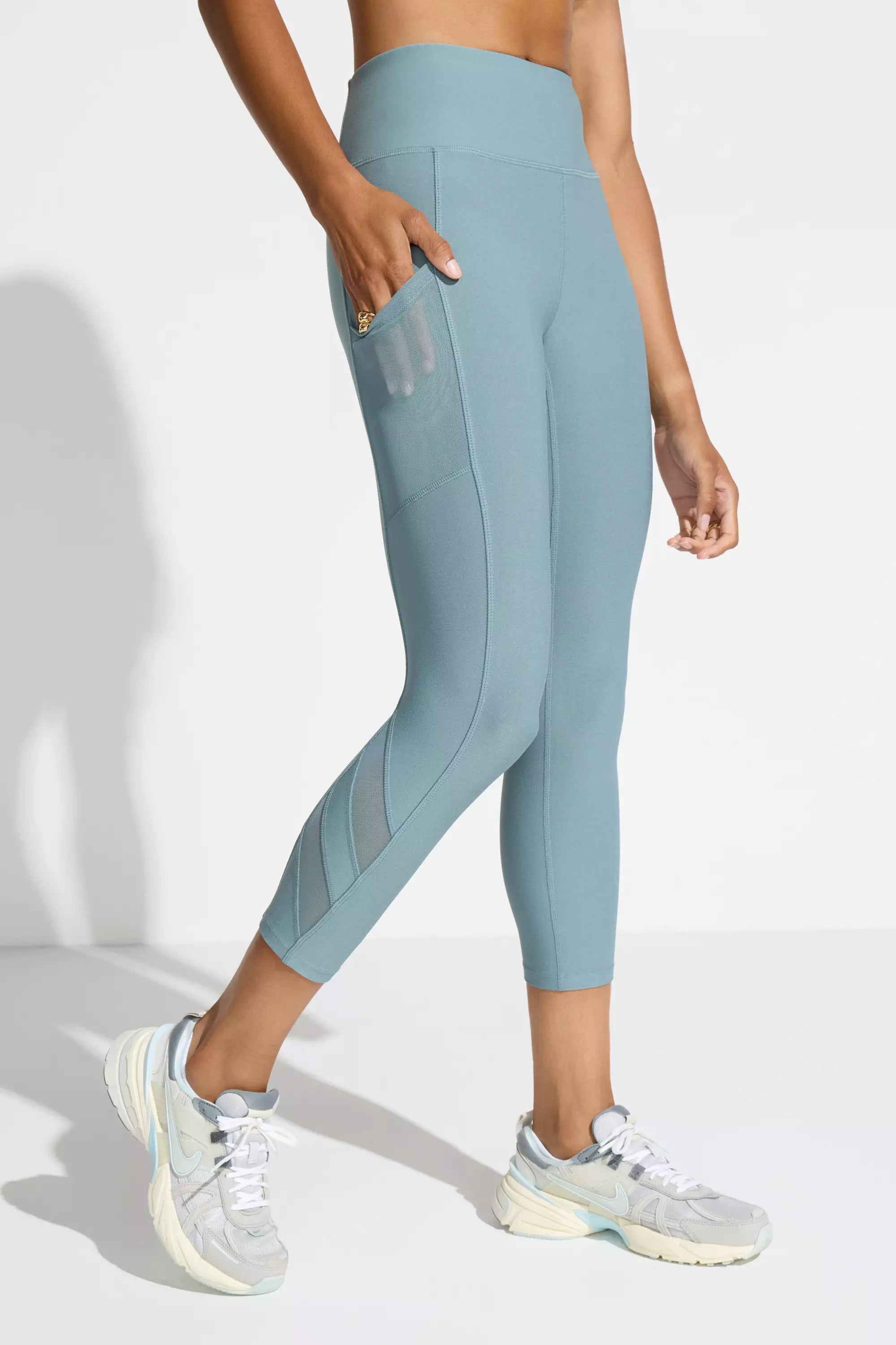 Women’s Mesh Capri - Trooper