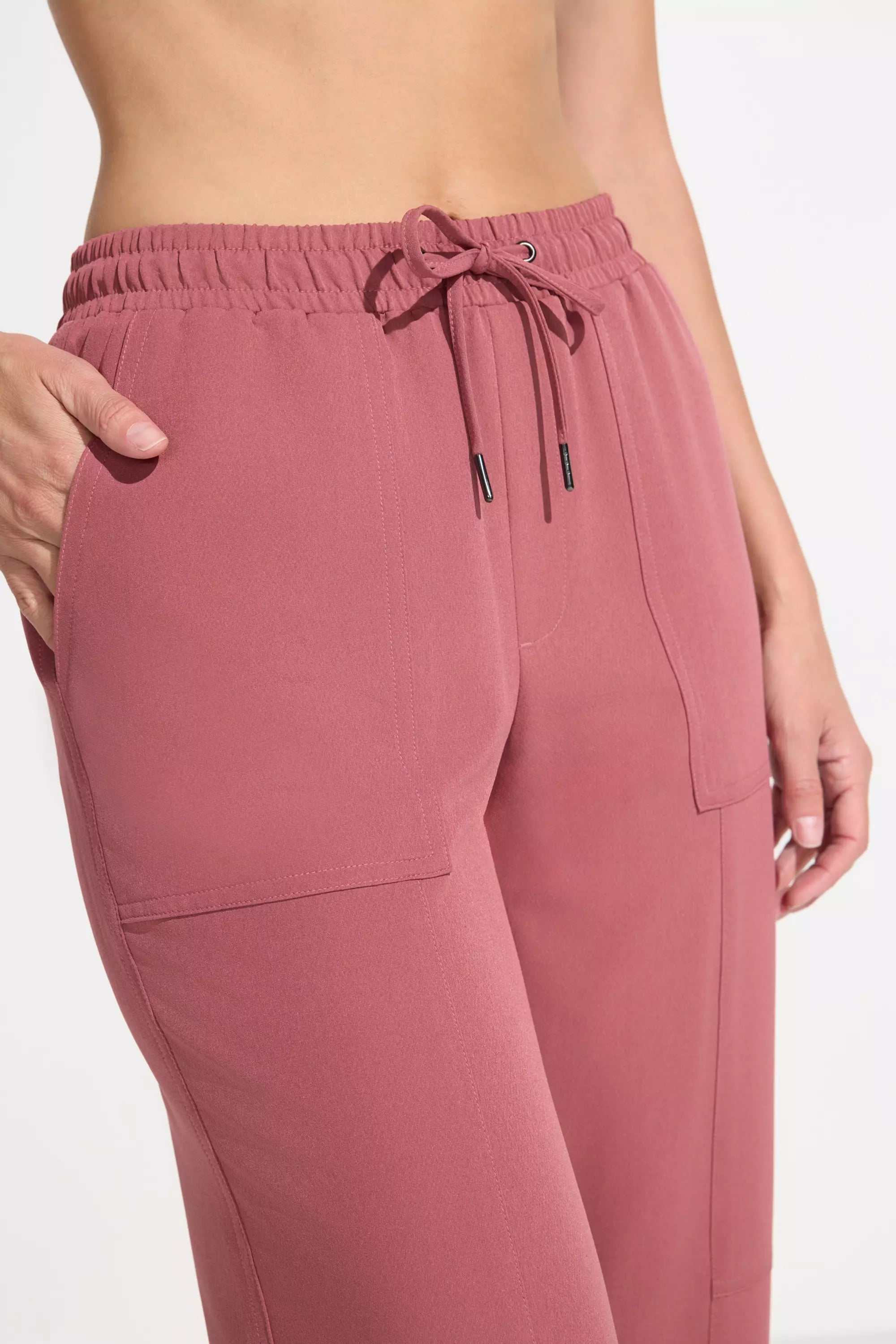 The Active GRS Certified Recycled Poly Twill Pant - Dark Orchid