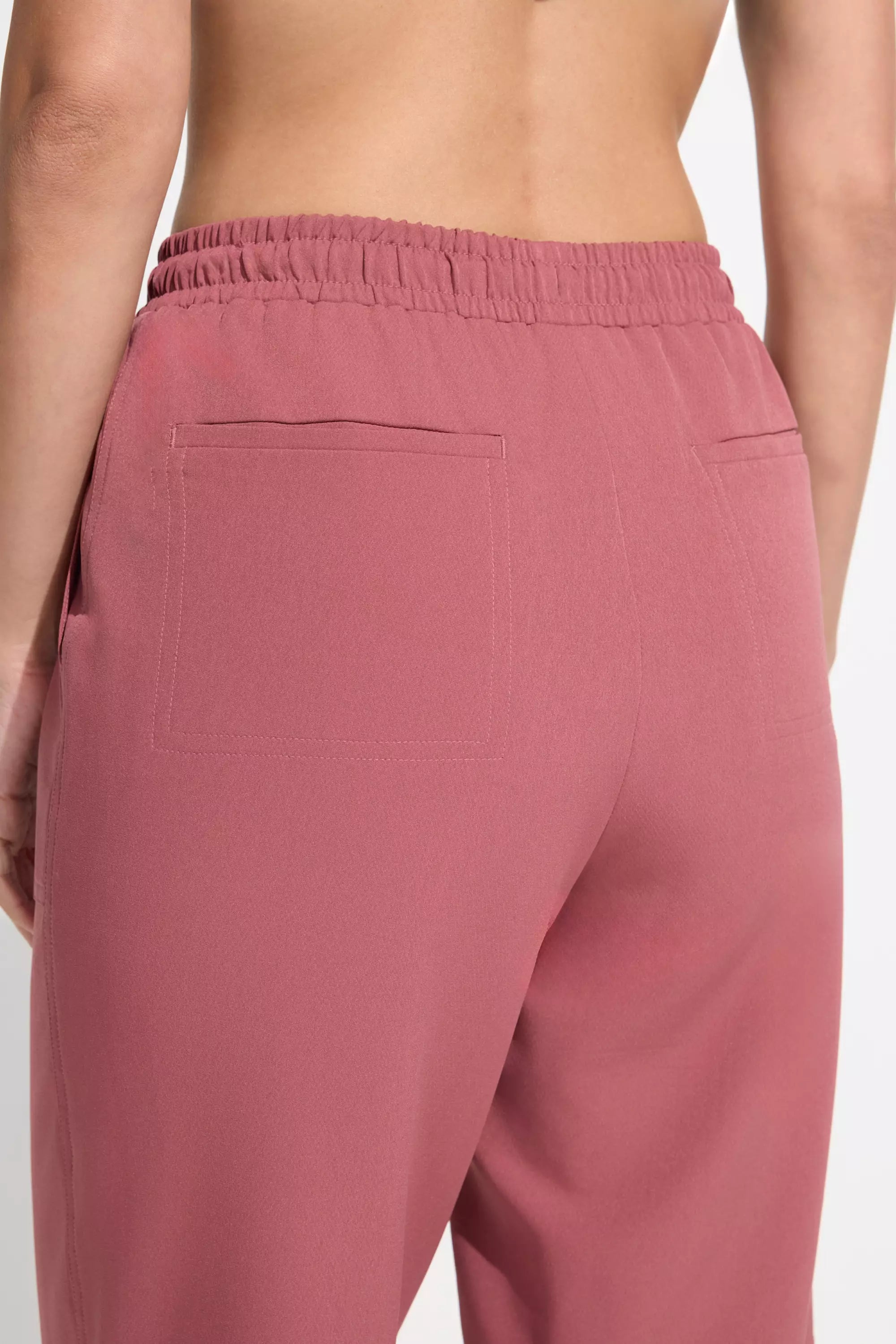 The Active GRS Certified Recycled Poly Twill Pant - Dark Orchid