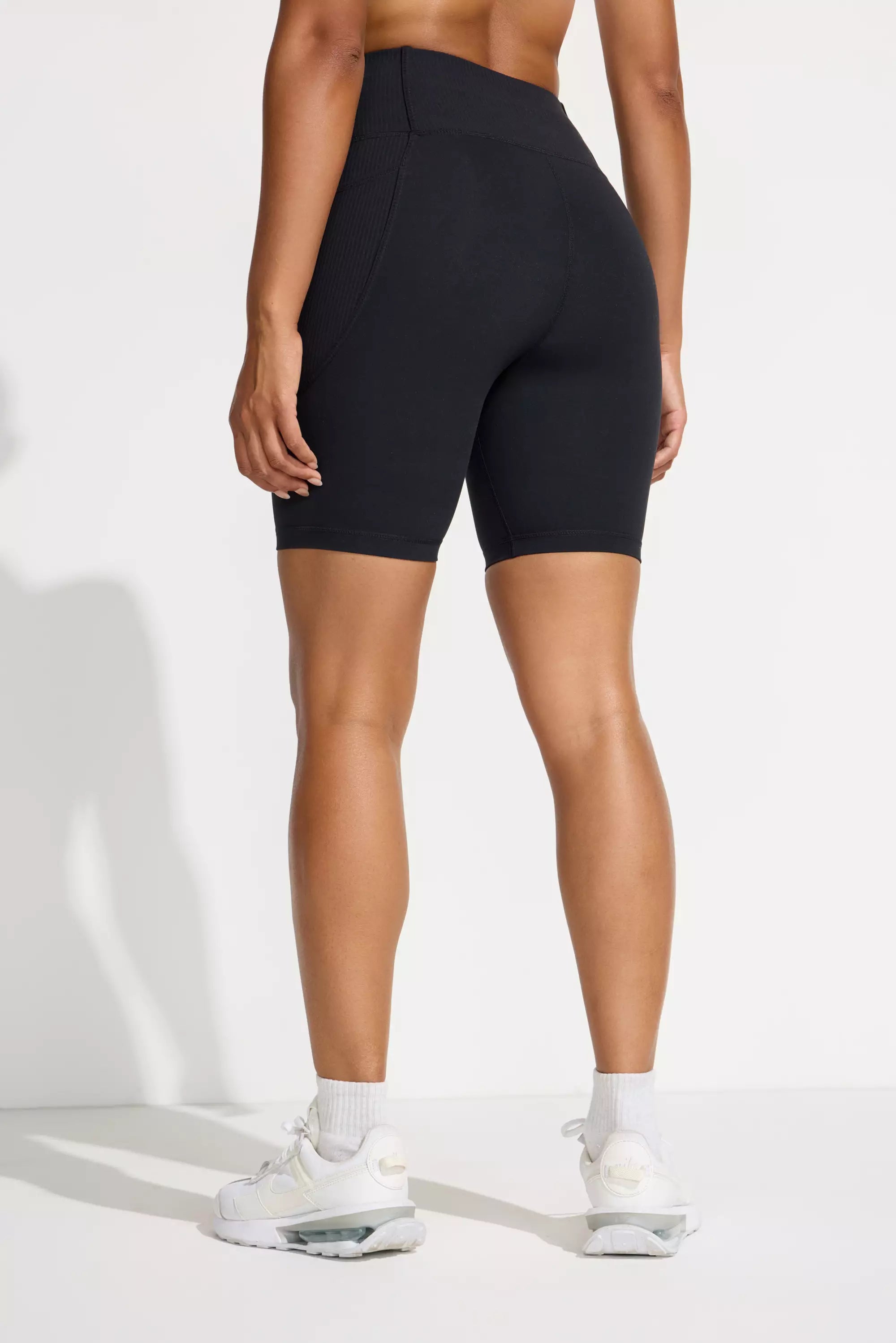 Women’s Ribbed Biker Short - Black