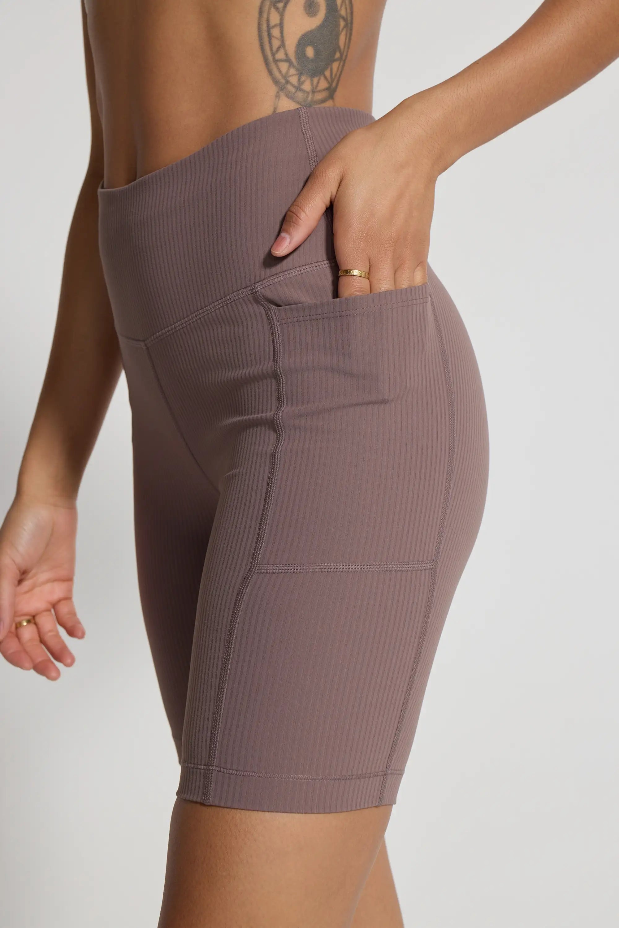 Women's Active Ribbed Biker Short - Brown