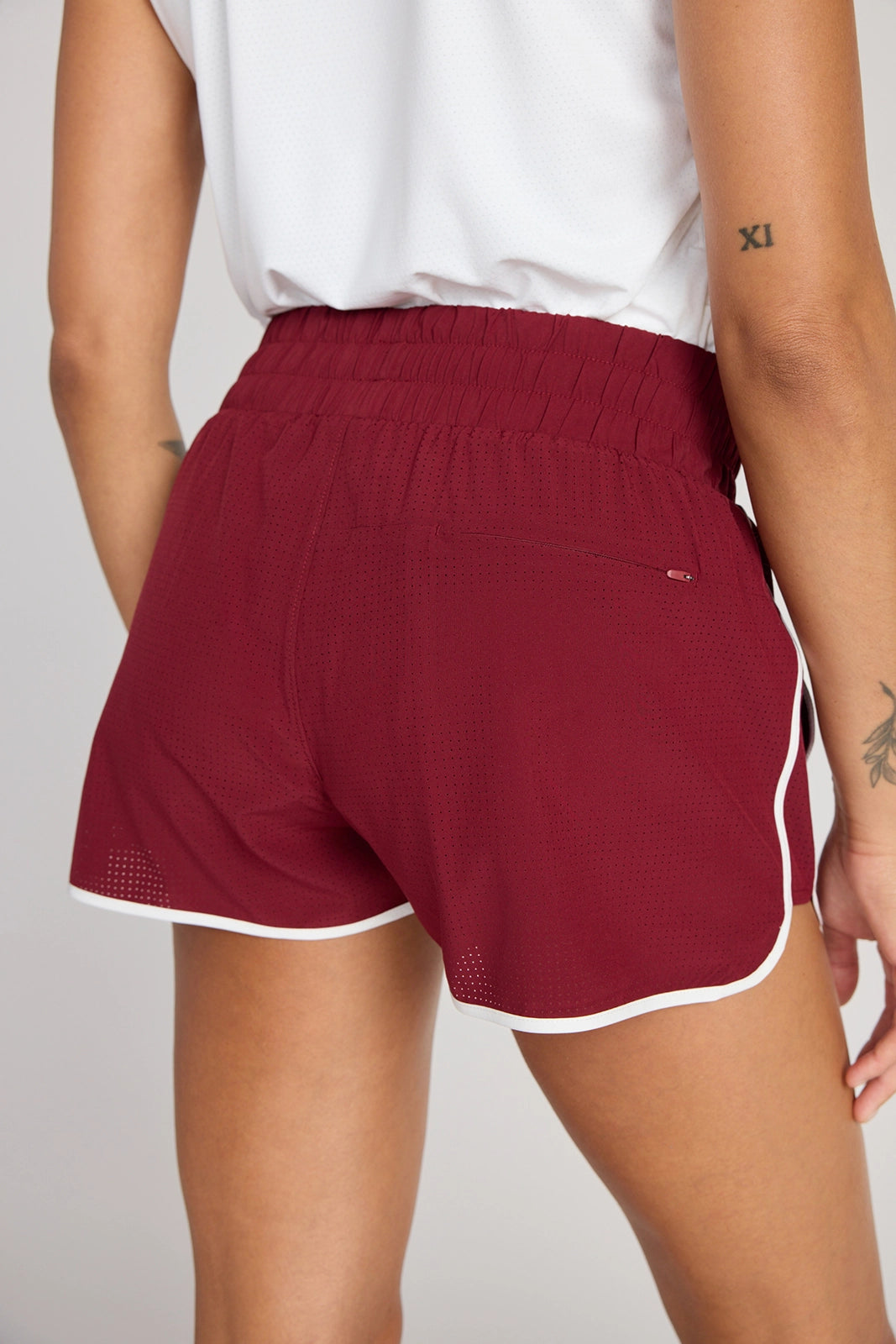 The Built-In Liner GRS Certified Recycled Poly 3" Run Short - Cabernet/White