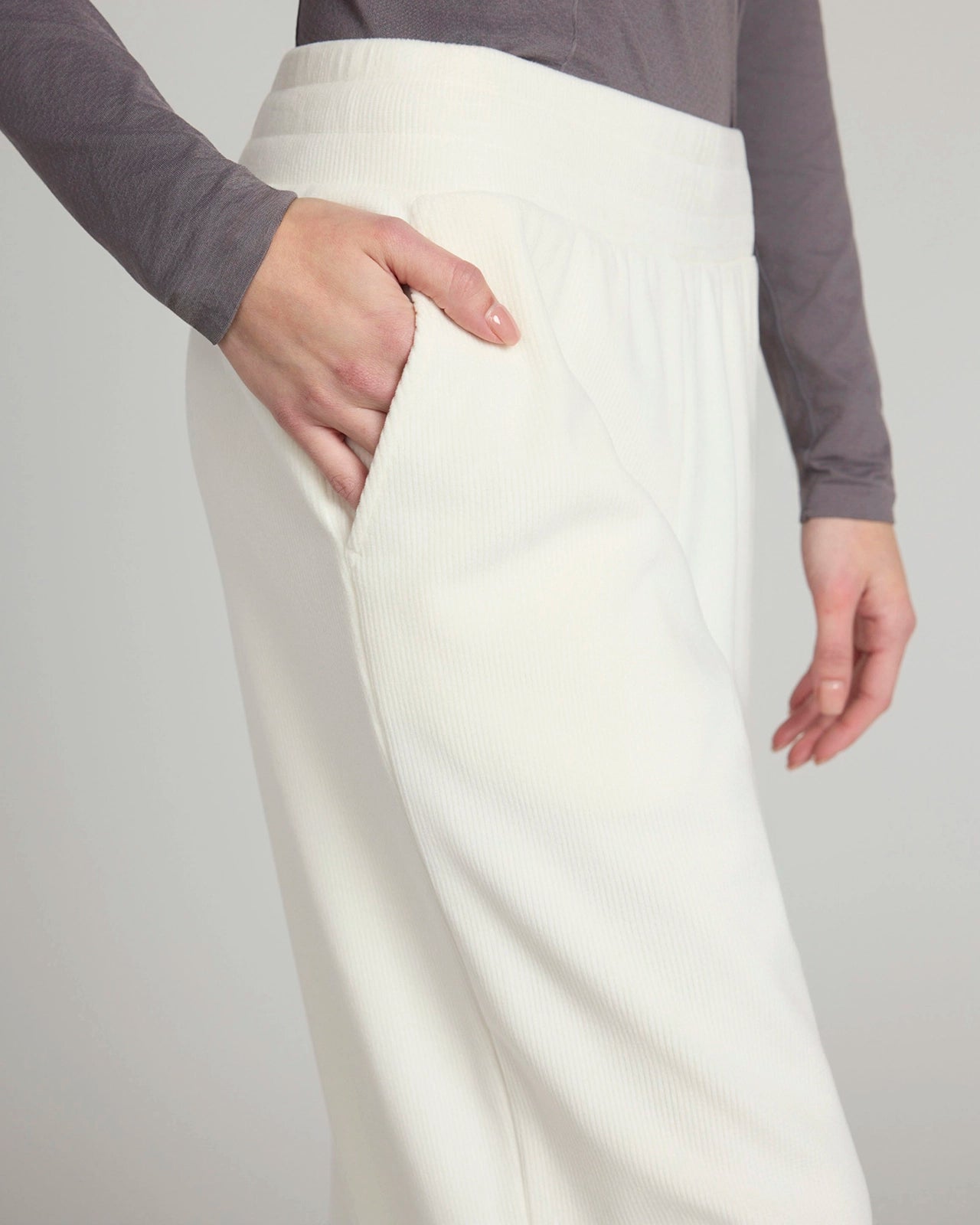 The Warm Stretch GRS Certified Recycled Poly Corduroy Pant - White