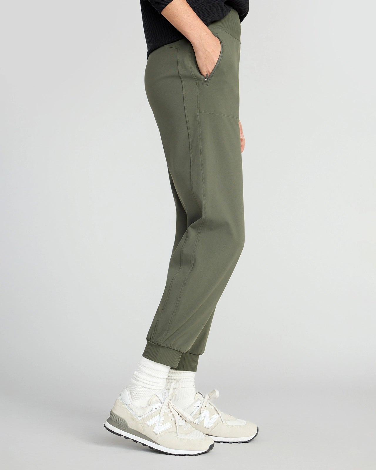 The Buttery Soft GRS Certified Recycled Nylon Mixed Media Jogger - Kambaba Green