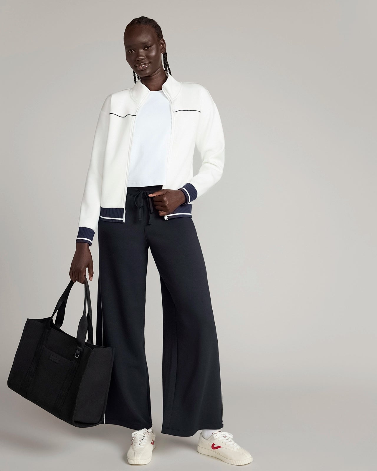 The Soft Stretch GRS Certified Recycled Contrast Piping Wide-Leg Pant - Black