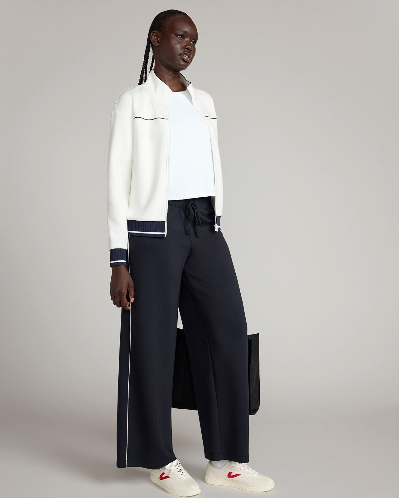 The Soft Stretch GRS Certified Recycled Contrast Piping Wide-Leg Pant - Black