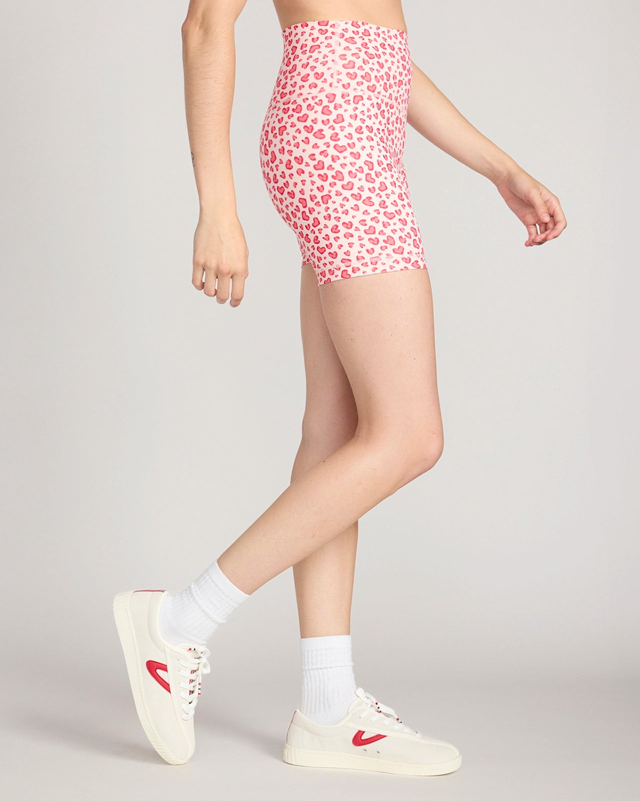 The Active GRS Recycled Poly Printed Biker Short - Leopard Heart Print