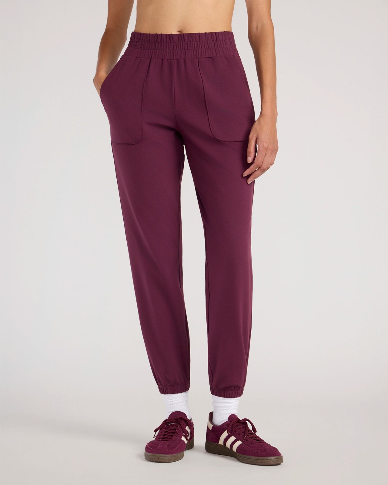 The Soft Stretch Peached Relaxed Jogger - Fig Purple