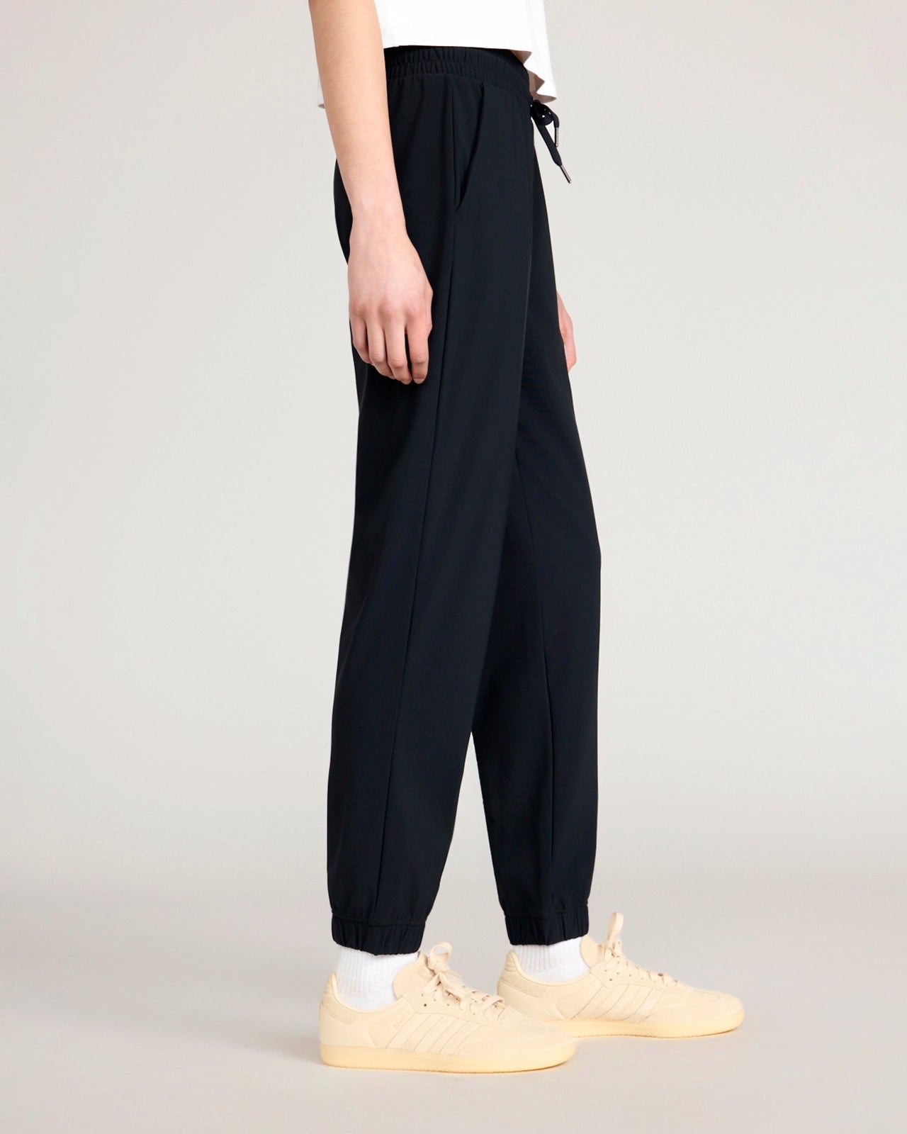 The Active Warp Knit Jogger - Black