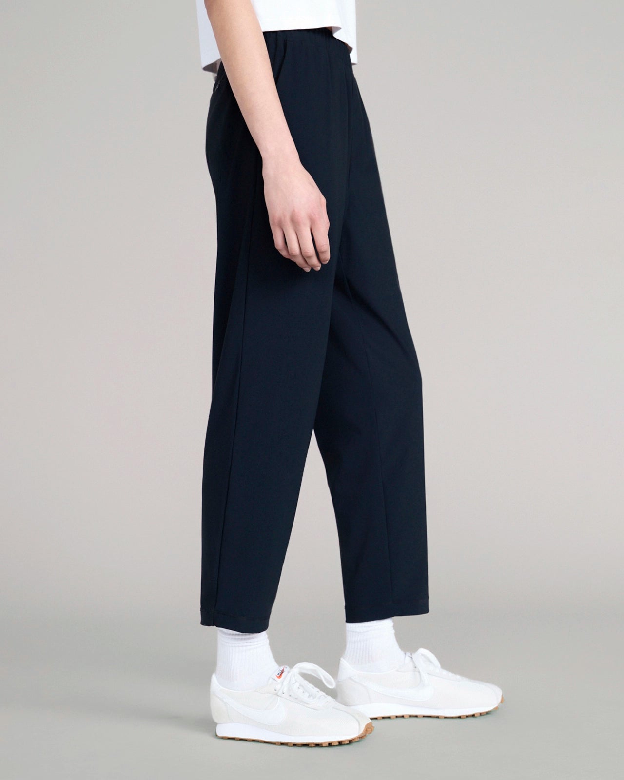 The Active Cropped Pant - Black