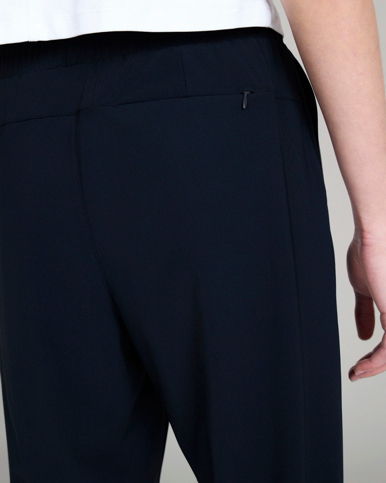 The Active Cropped Pant - Black