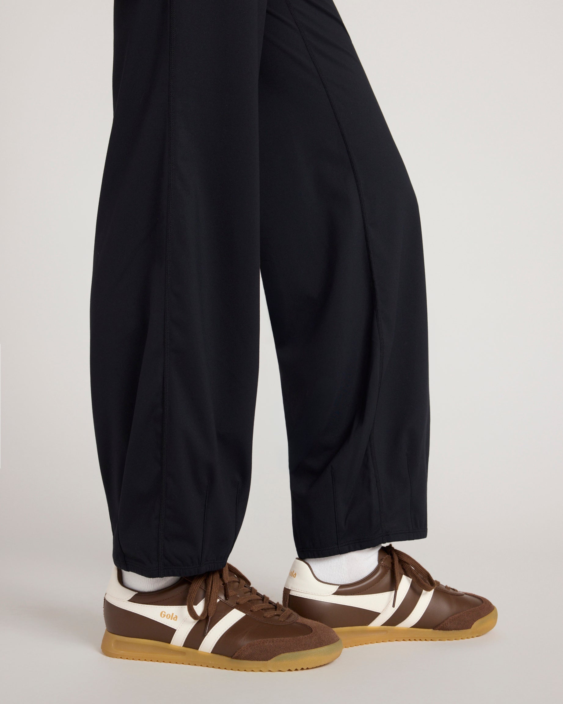 The Active Bubble Hem Pant - Black