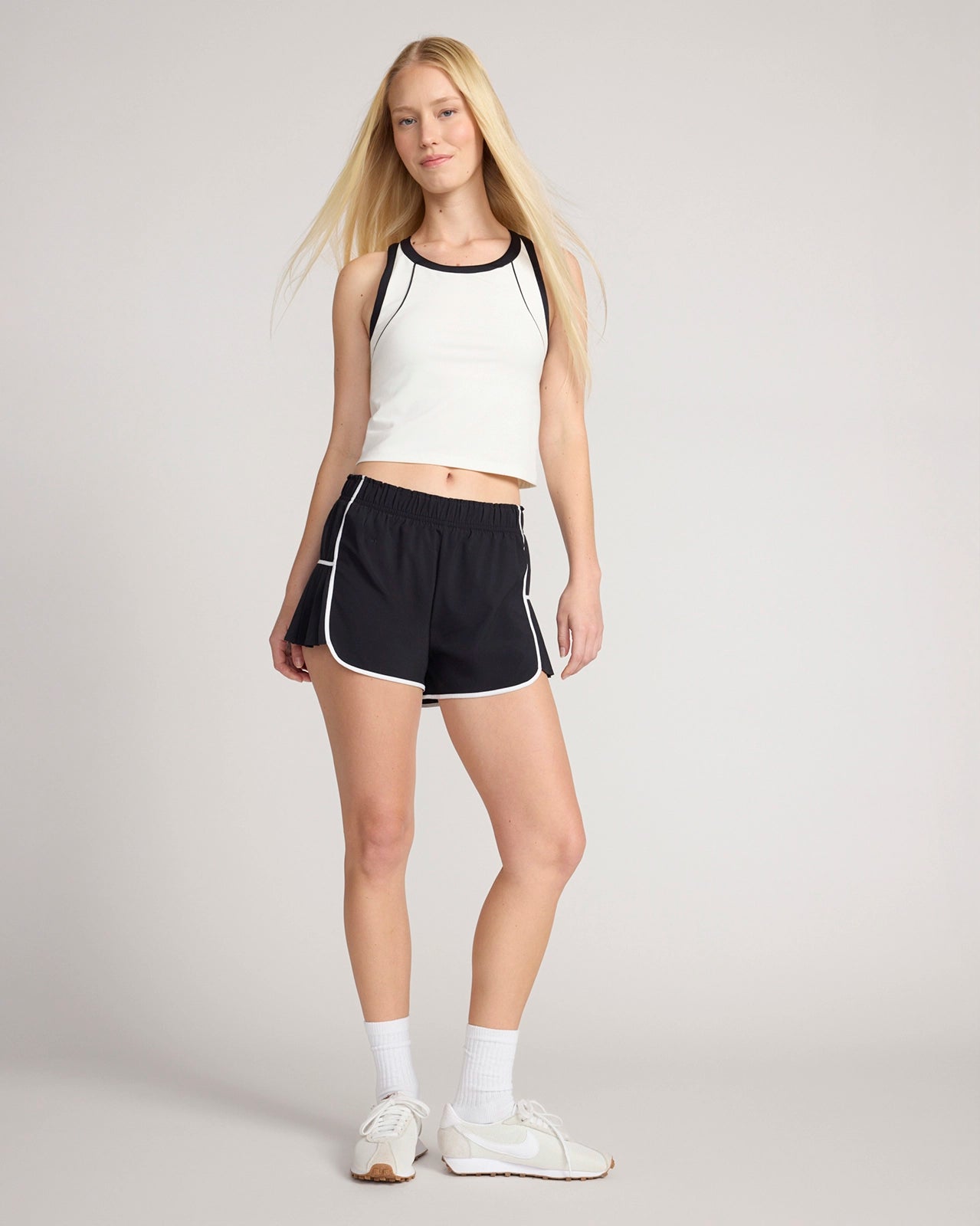 The Active Side Pleat Retro Short - Black