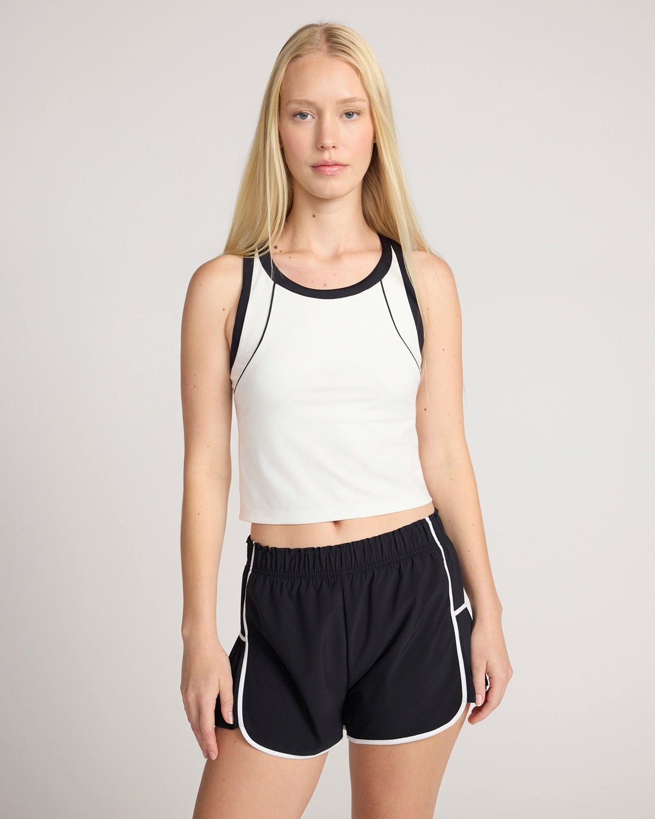 The Active Side Pleat Retro Short - Black