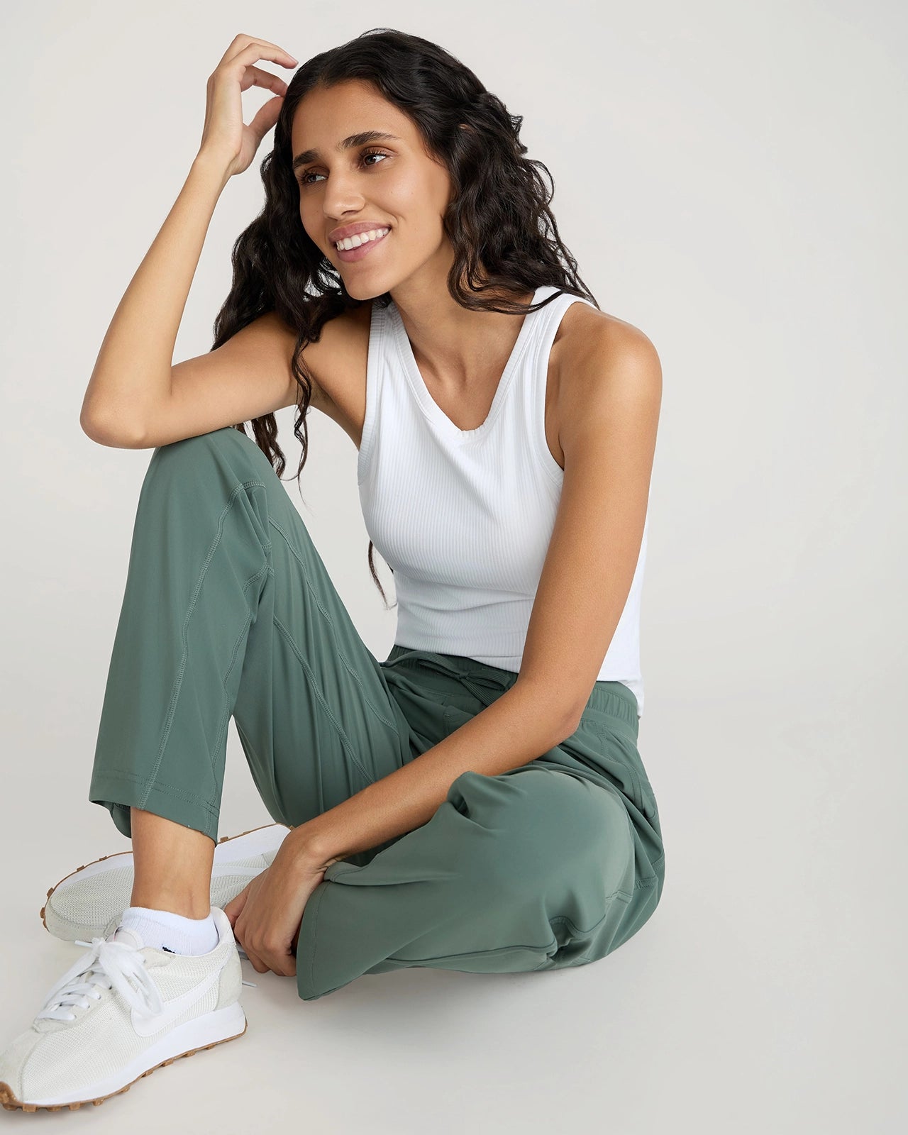 The Soft Stretch Warp Knit Cargo Pant - Green