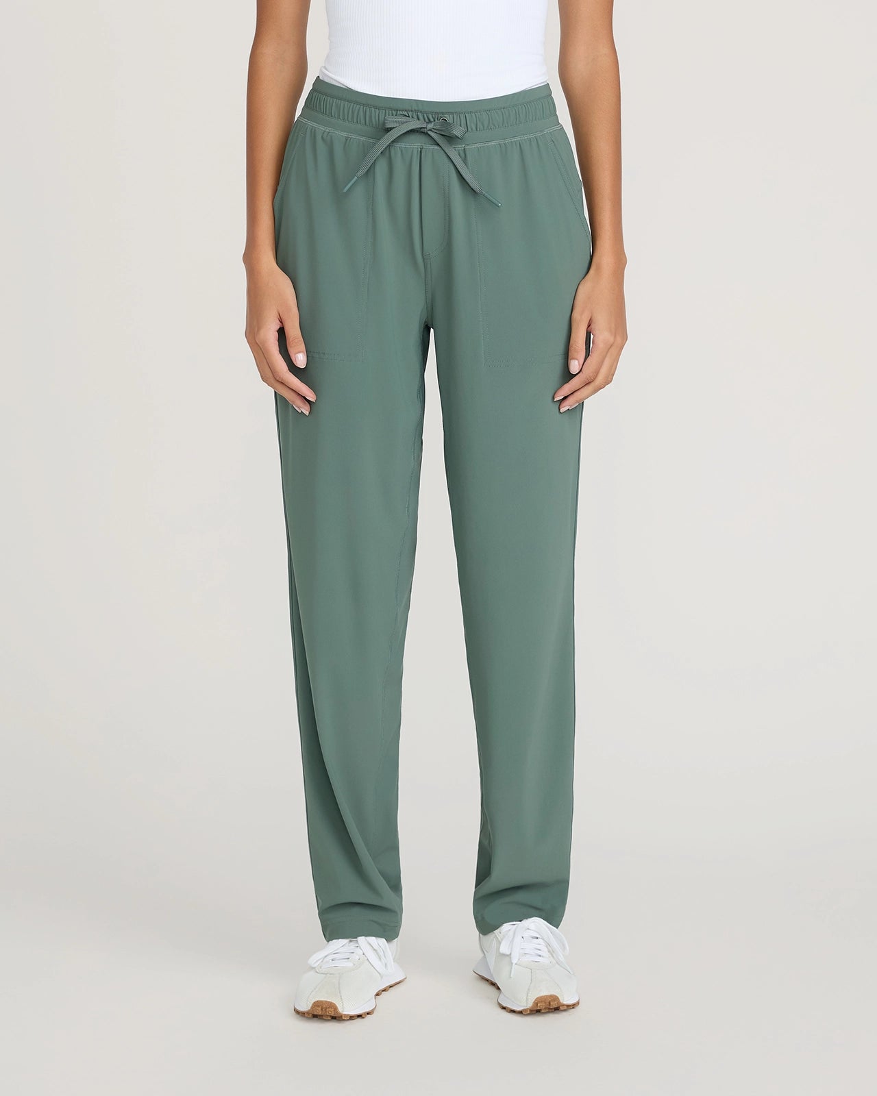 The Soft Stretch Warp Knit Cargo Pant - Green