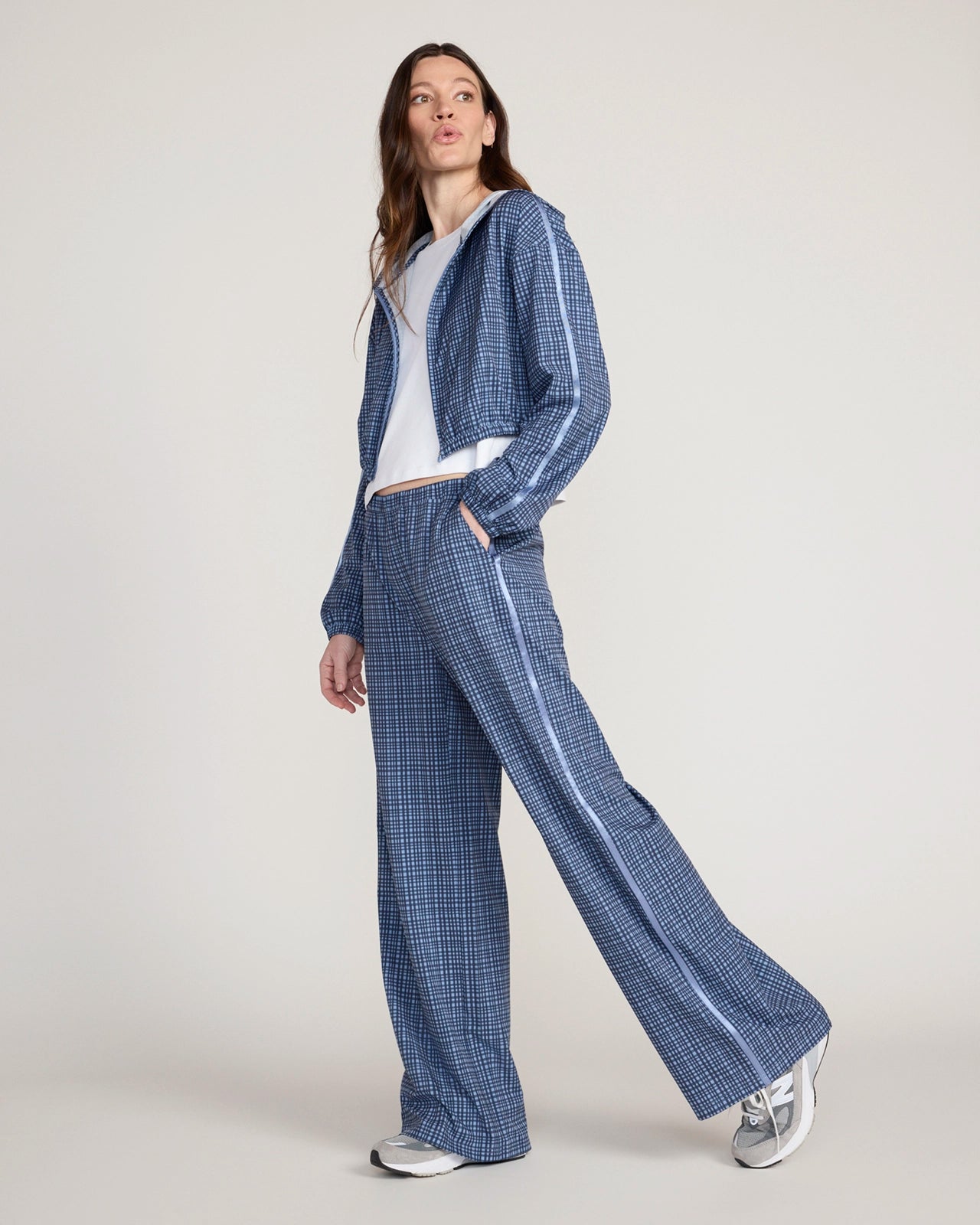 The Soft Stretch Shiny Tape Wide Leg Pant - Blue Plaid