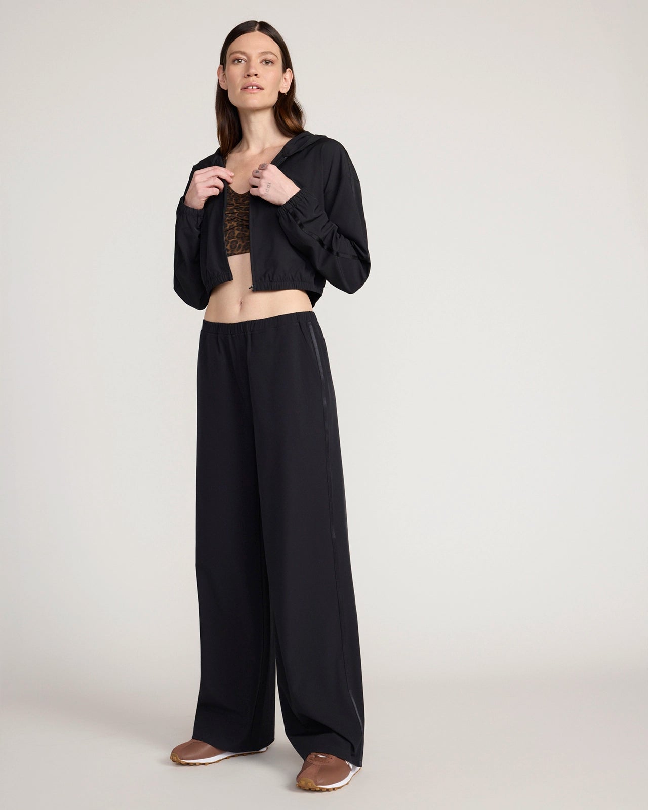 The Soft Stretch Shiny Tape Wide Leg Pant - Black