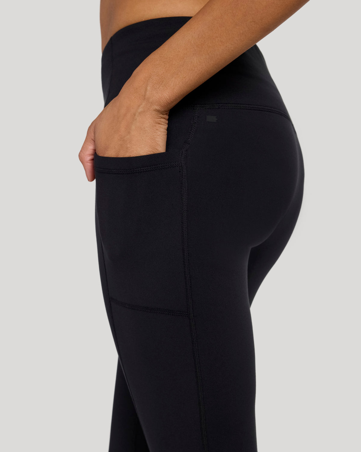 The Active Cold Weather Reflective Legging - Black
