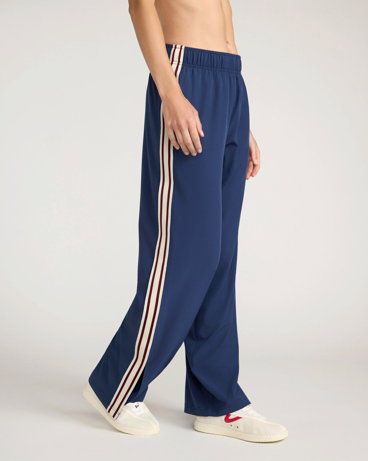 For general description, go to 'Main Product Description' region - The Soft Stretch Weekender Wide Leg Pant - Naval Academy