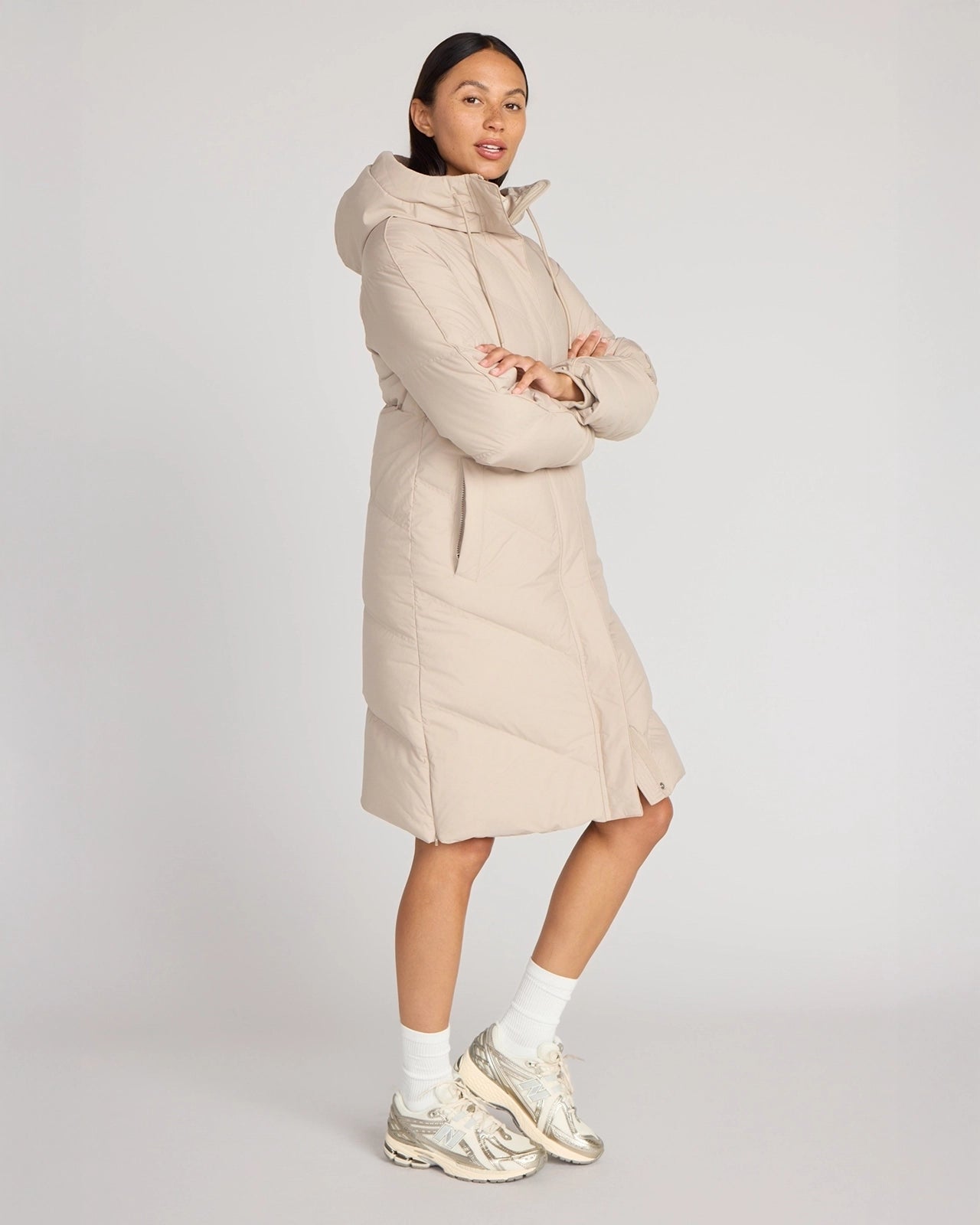 The RDS 700 Fill Power GRS Certified Recycled Poly Chevron-Quilted Parka - Light Beige