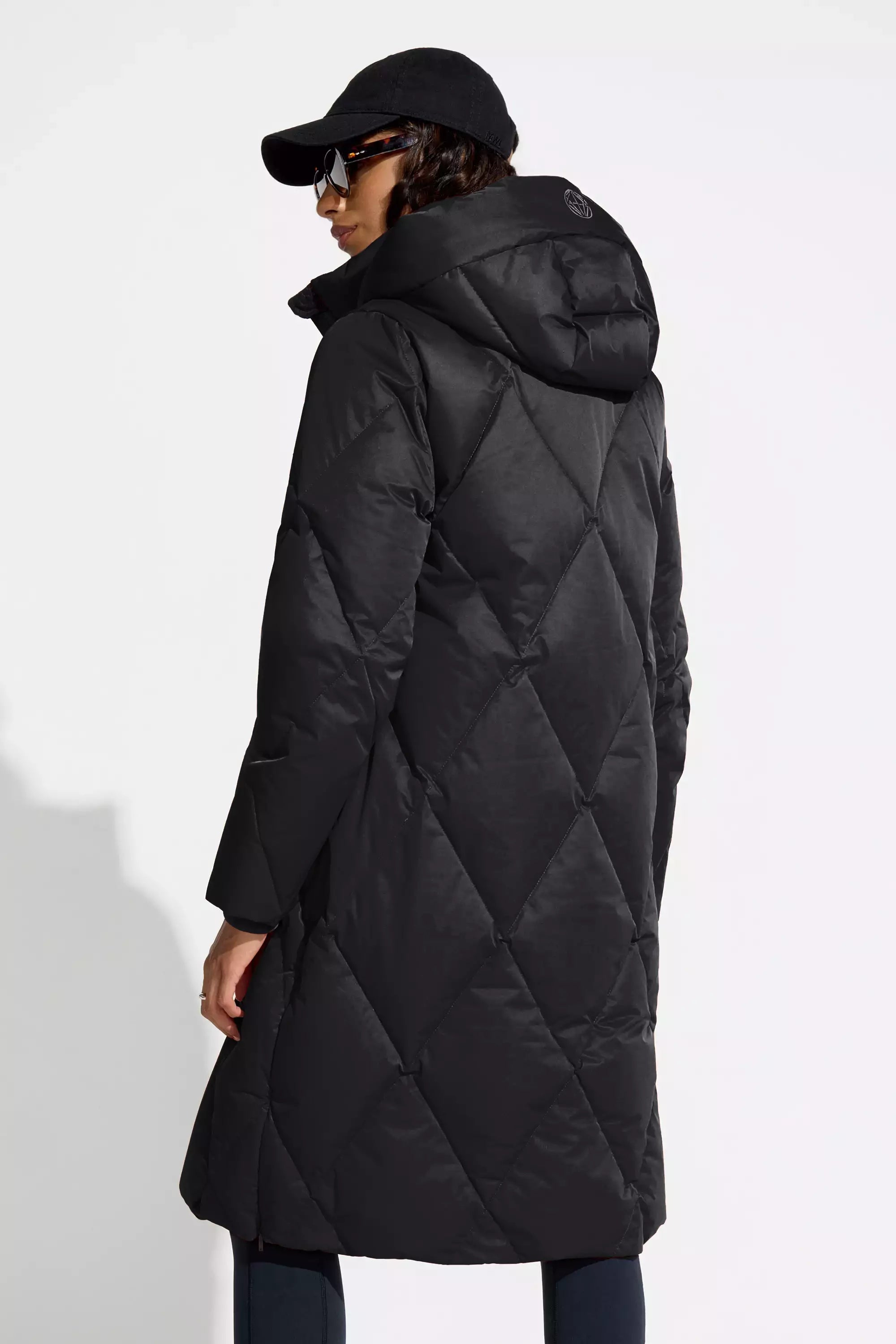 The RDS 700 Fill Power GRS Certified Recycled Poly Diamond-Quilted Parka - Black