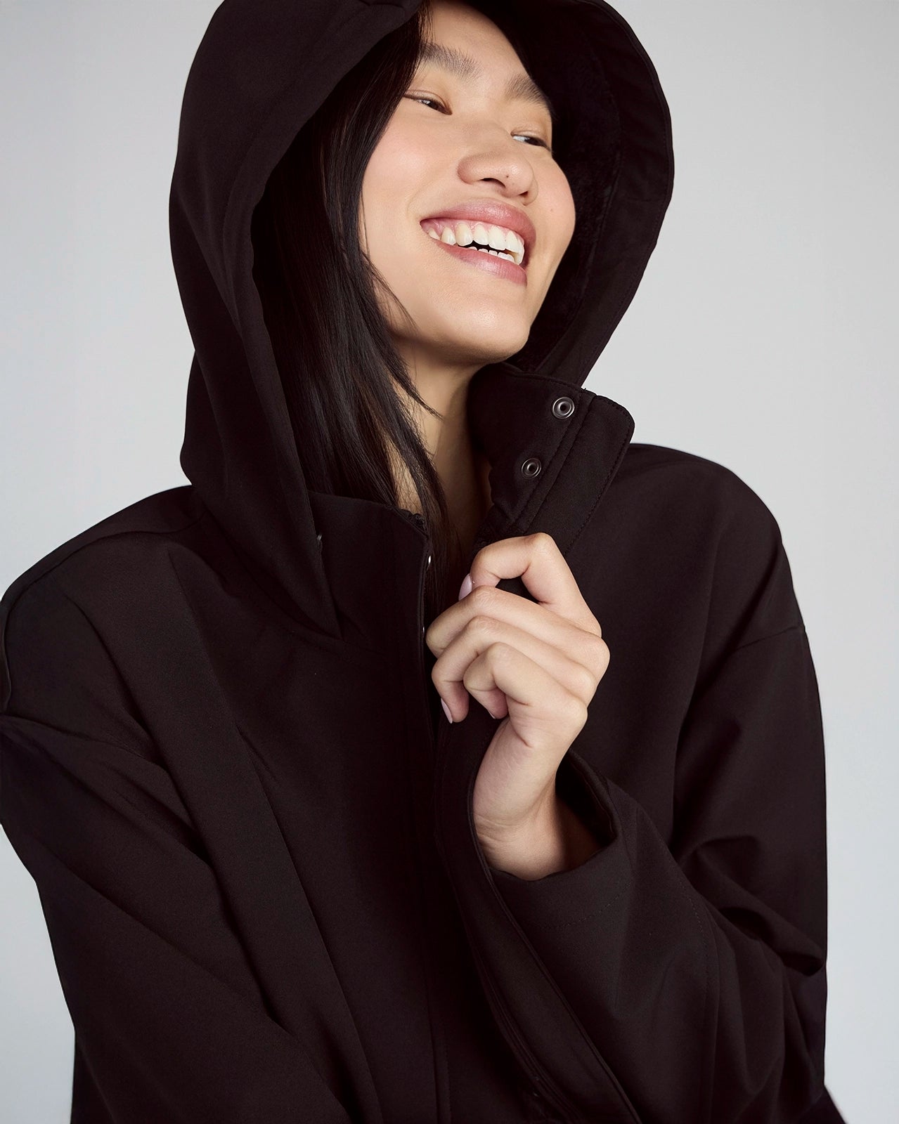 The Wind + Water-Resistant GRS Certified Recycled Polyester Jacket - Black