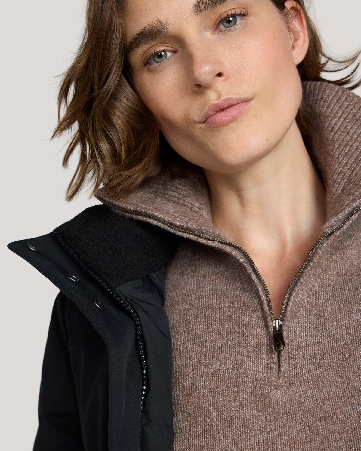 The Travel Maxi Cleanline Parka - Black