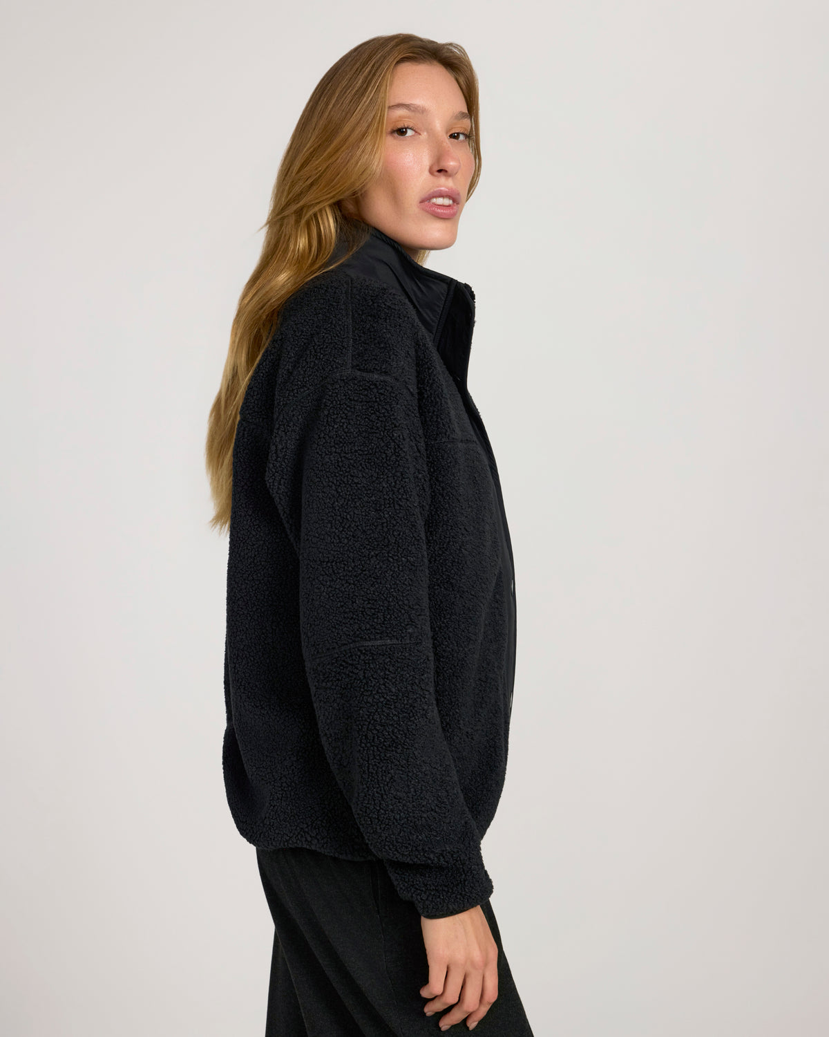 The Soft Luxe Snap Front Sherpa Jacket - Black Beauty