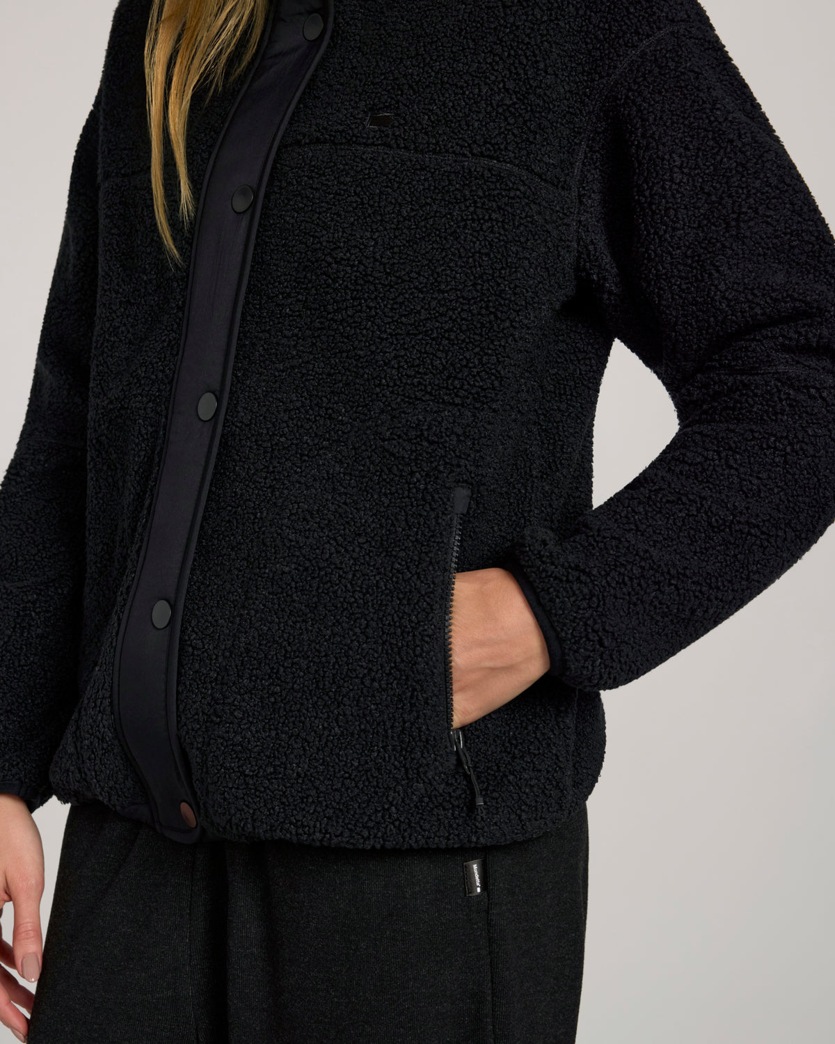 The Soft Luxe Snap Front Sherpa Jacket - Black Beauty