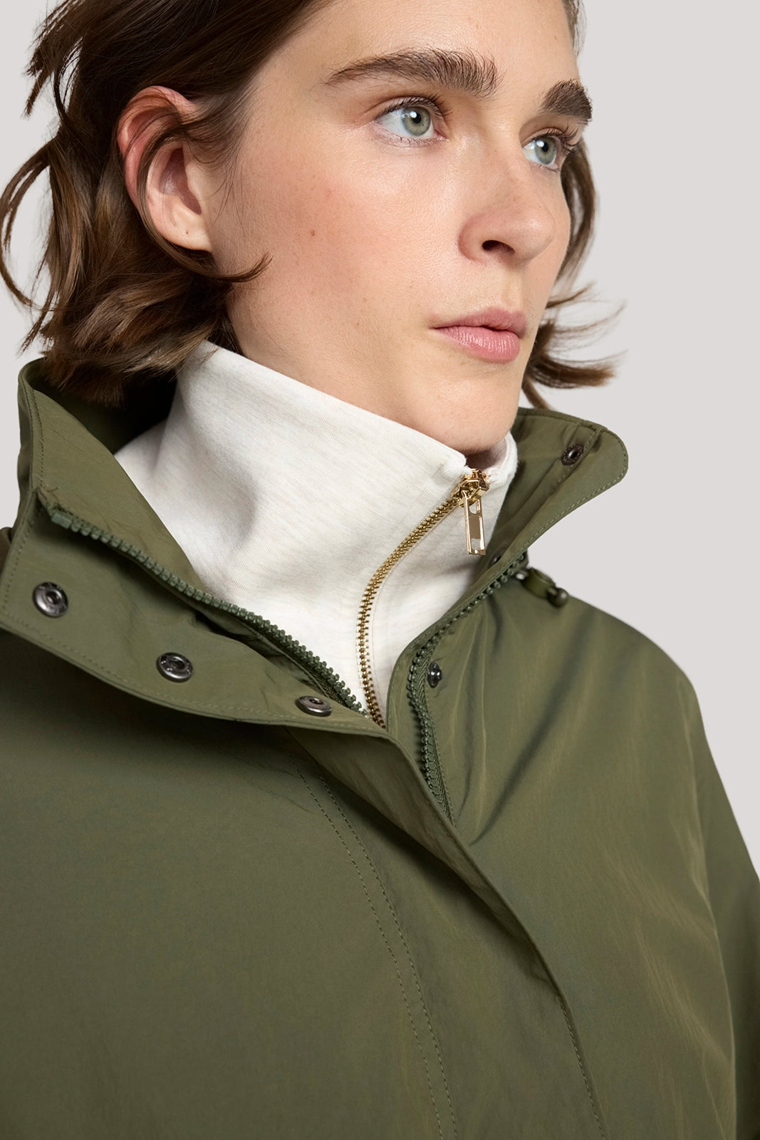 The Travel Outdoor Short Jacket - Kalamata Green