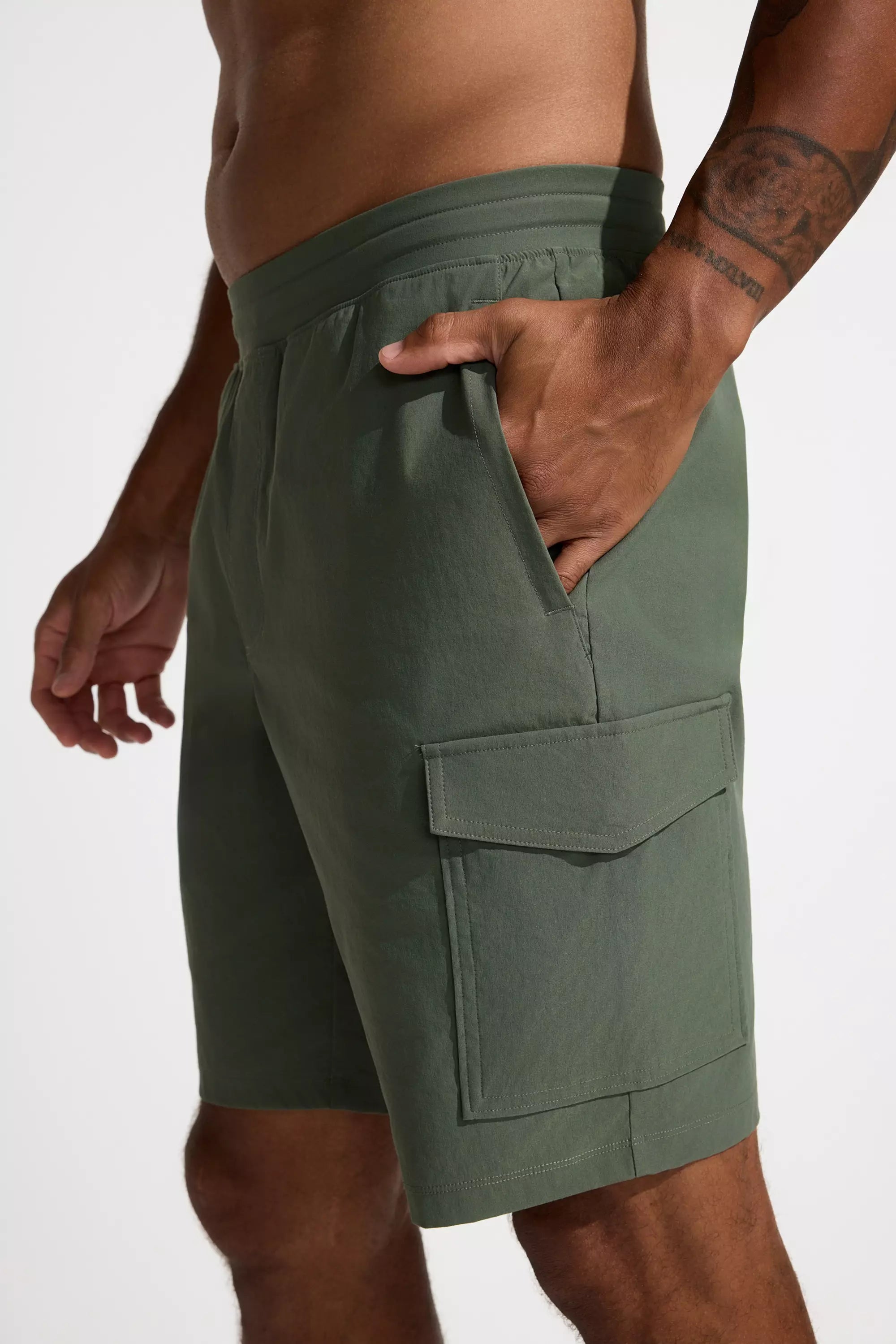 The Active GRS Certified Recycled Nylon 10" Cargo Short - Green