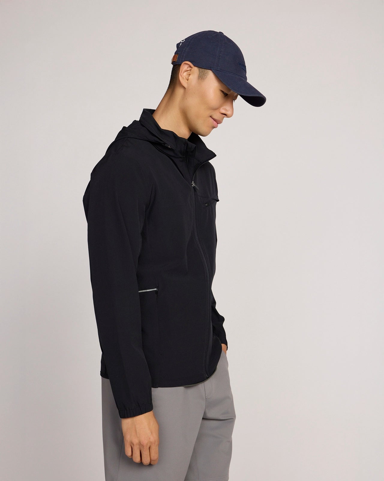 The Active Lightweight Reflective Full Zip Jacket - Black