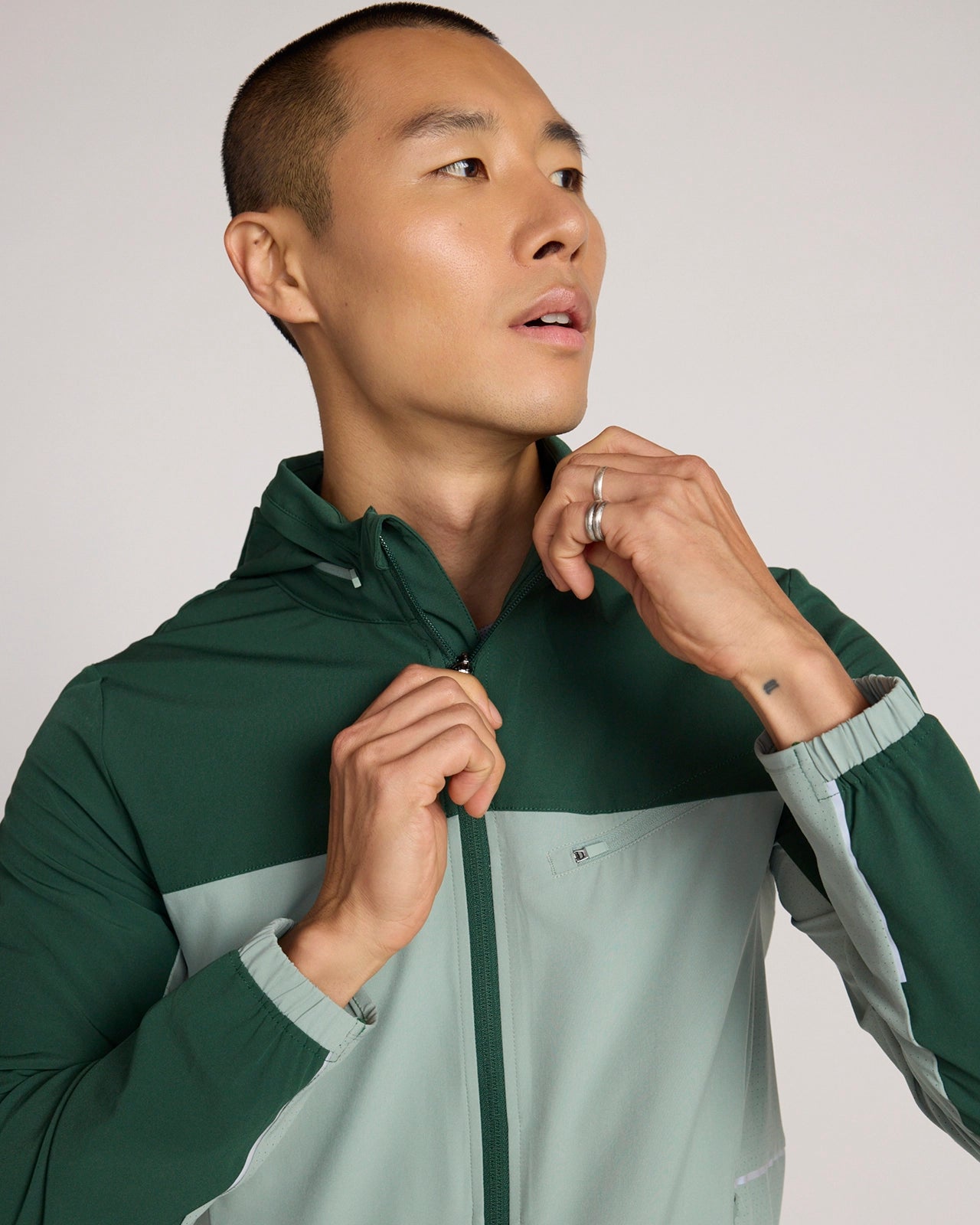 The Lightweight Active Jacket - Pineneedle/Iceberg Green