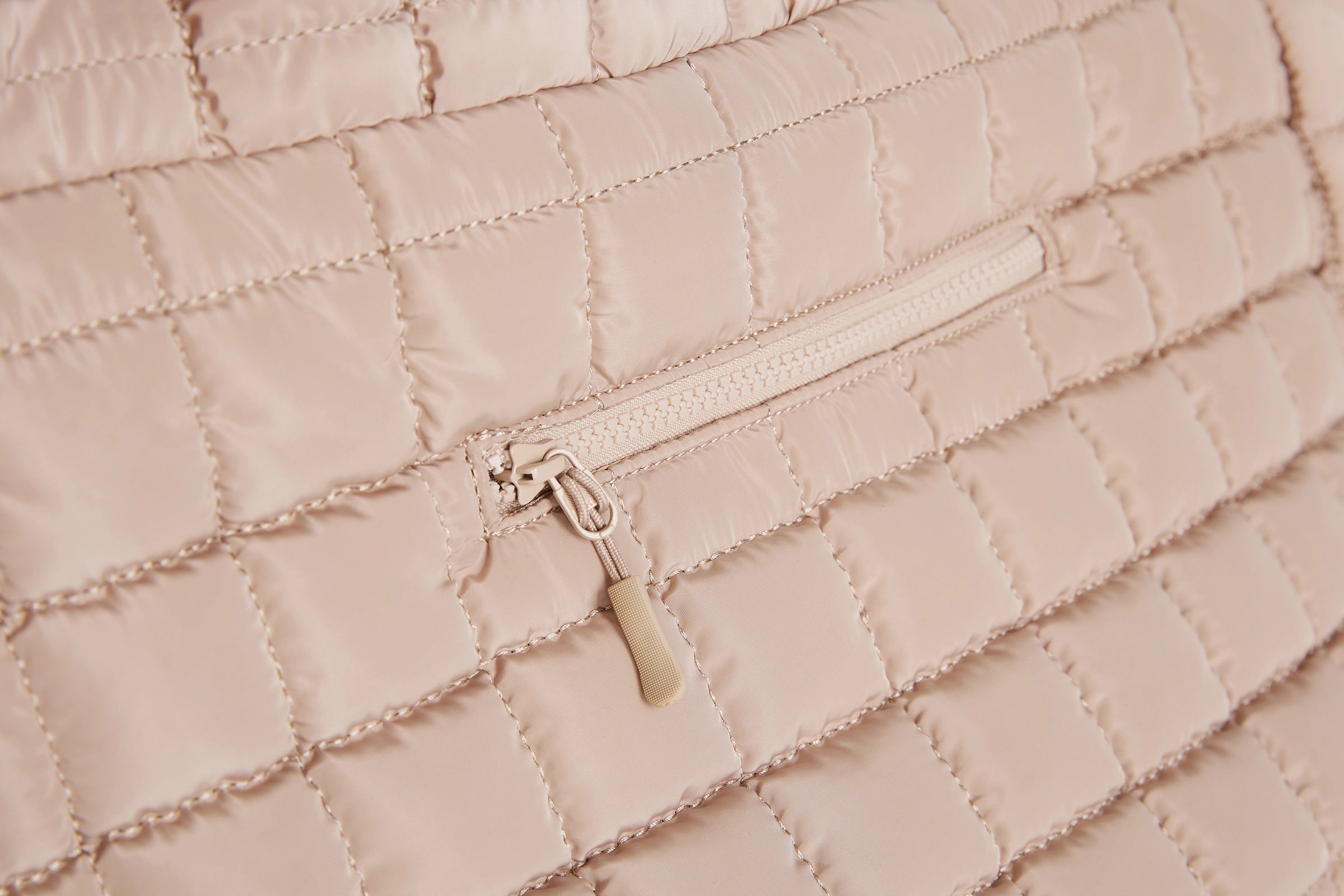 The Quilted Front Zip Tote Bag - Cream