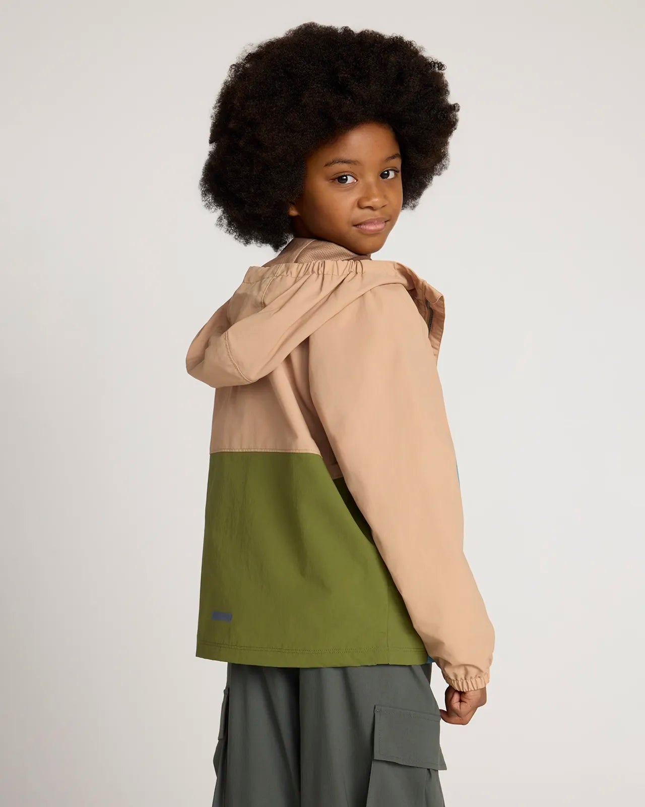 The Kids' GRS Certified Recycled Nylon Colour-Block Rain Jacket - Blue/Beige