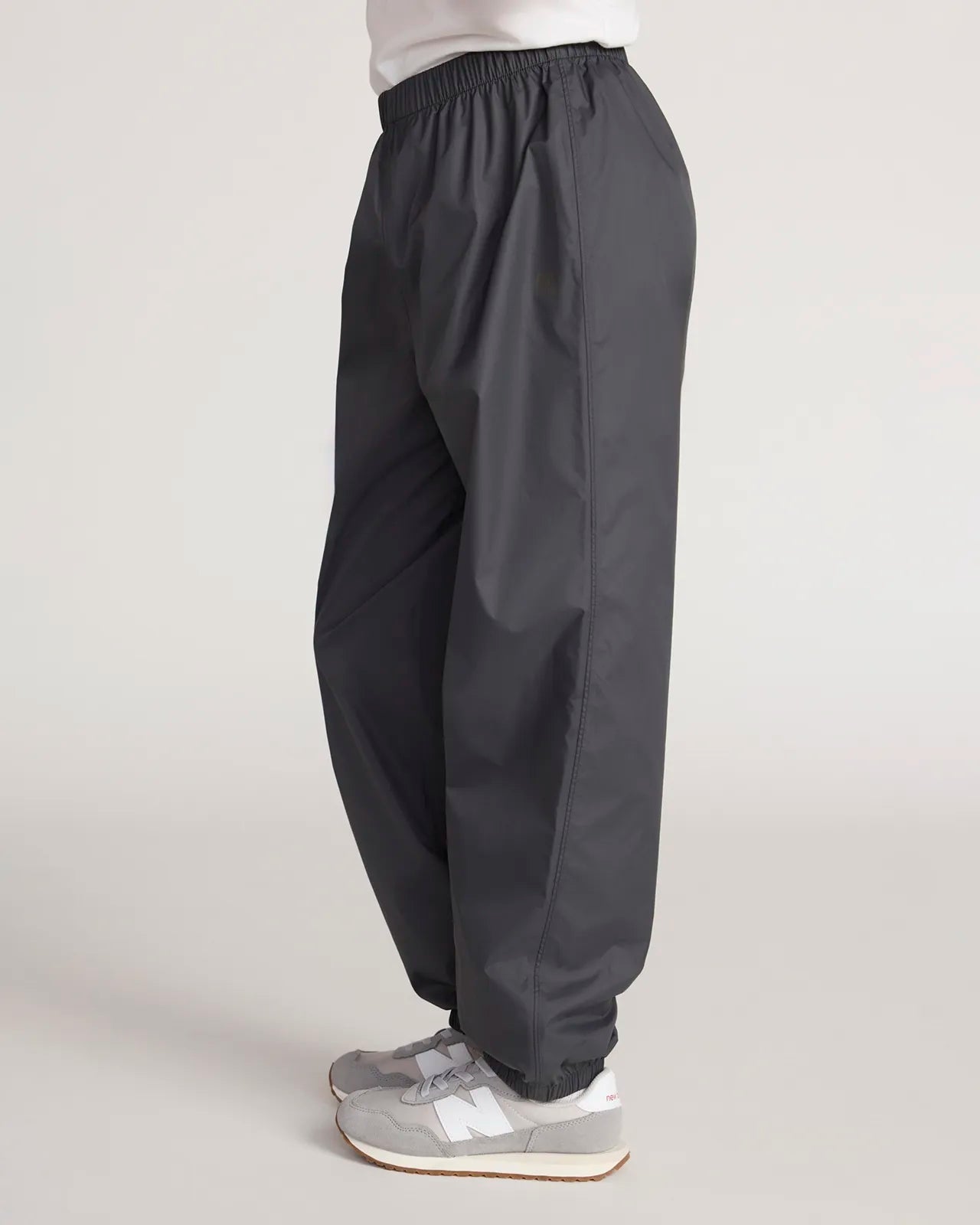 The Kids' Packable GRS Certified Recycled Nylon Splash Pant - Asphalt