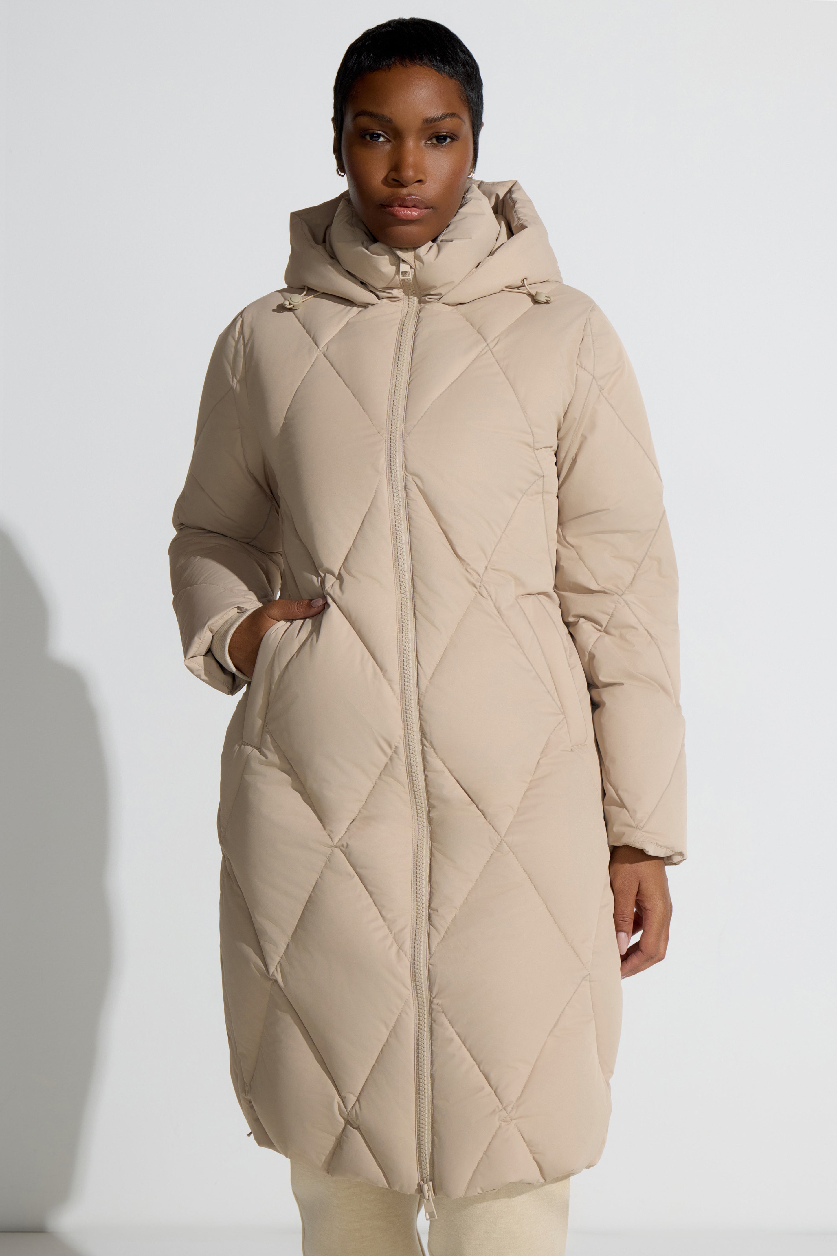 Women’s Diamond Quilt Long Down Parka - Cream