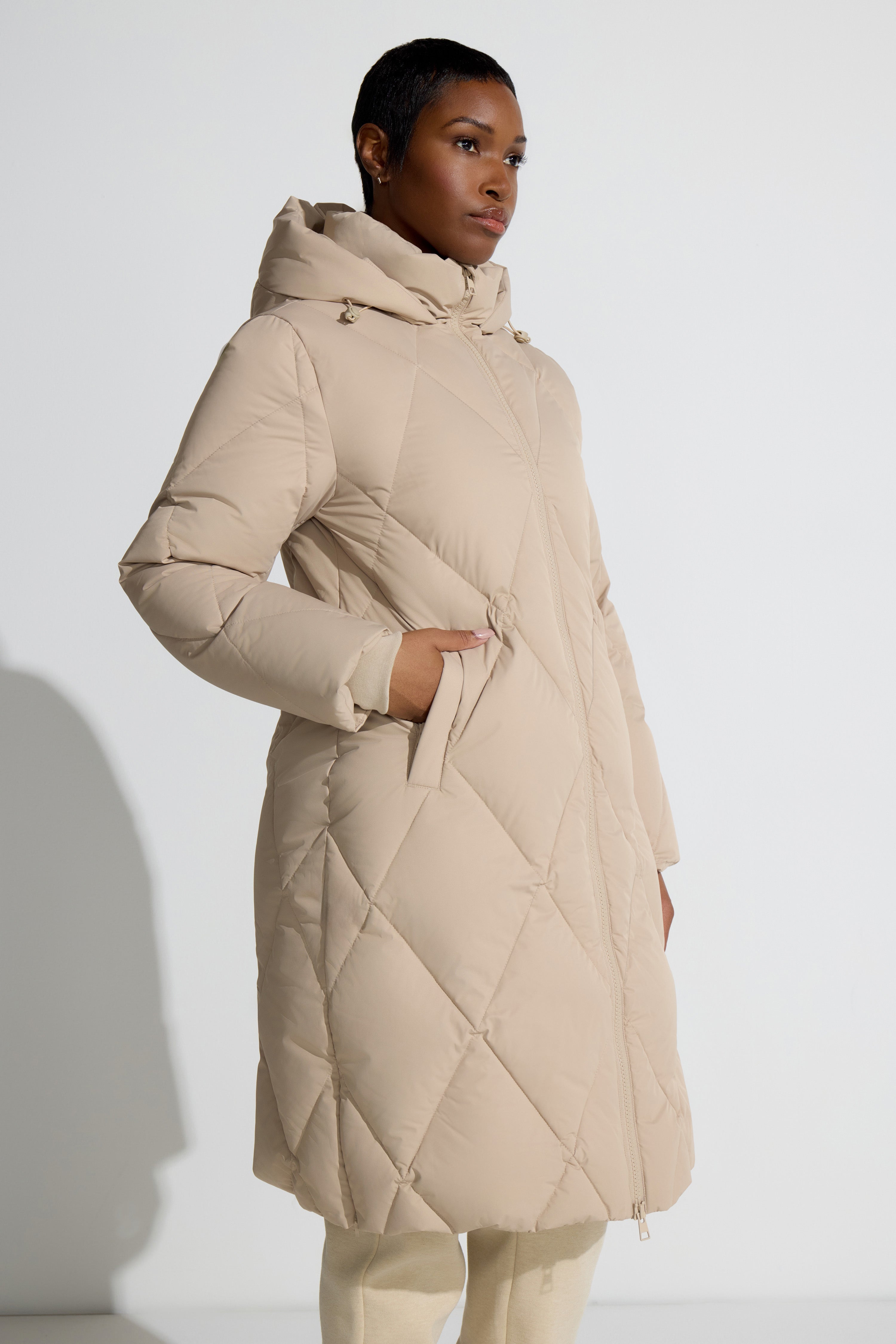 Women’s Diamond Quilt Long Down Parka - Cream