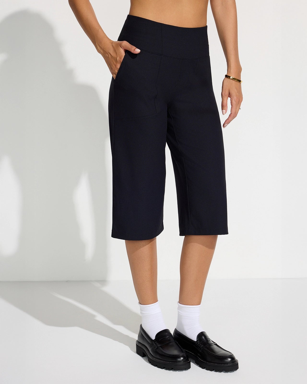 The Soft Luxe Ribbed GRS Certified Recycled Nylon Capri Pant - Black