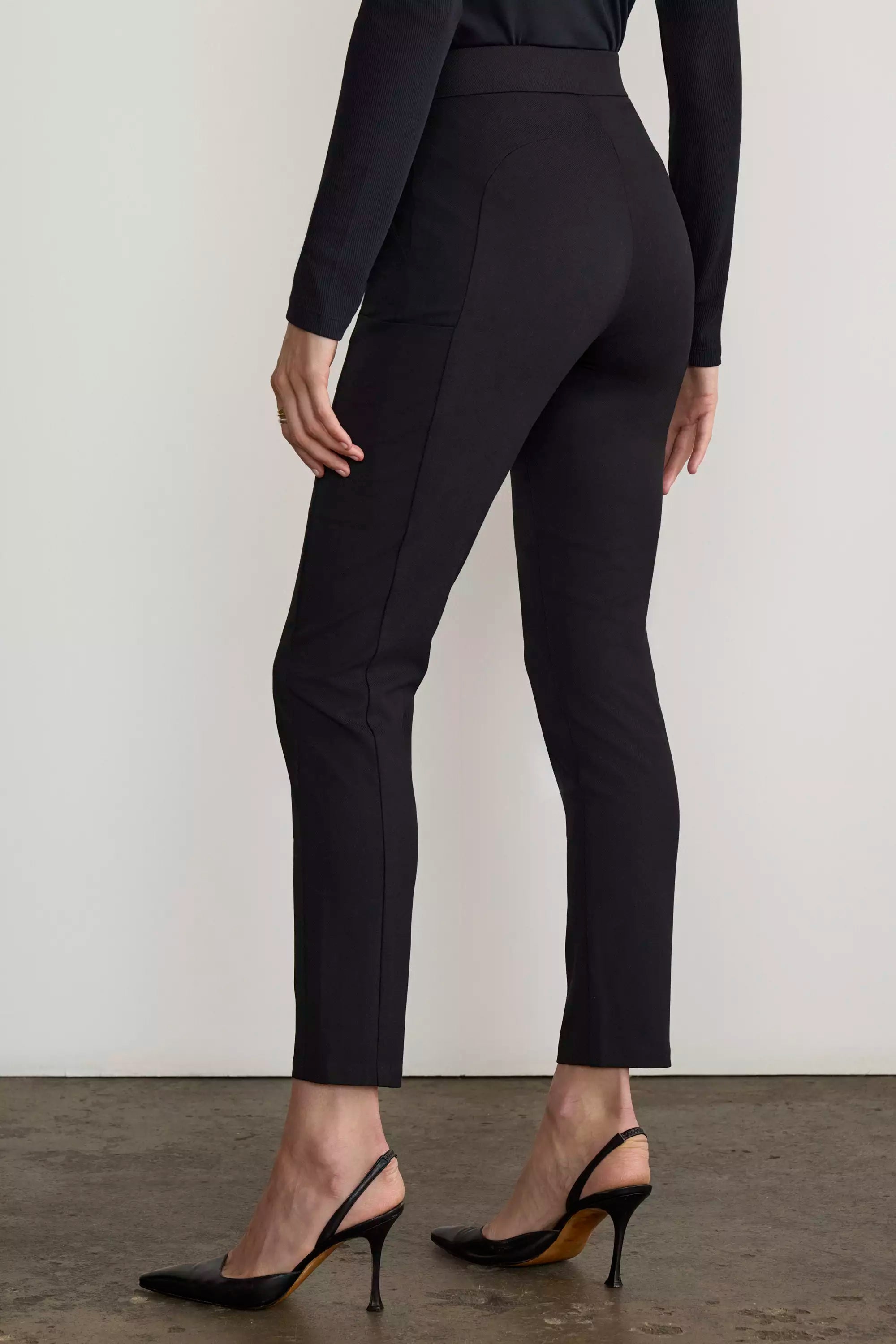 Trailblaze High-Rise Slim Twill Trouser - Black
